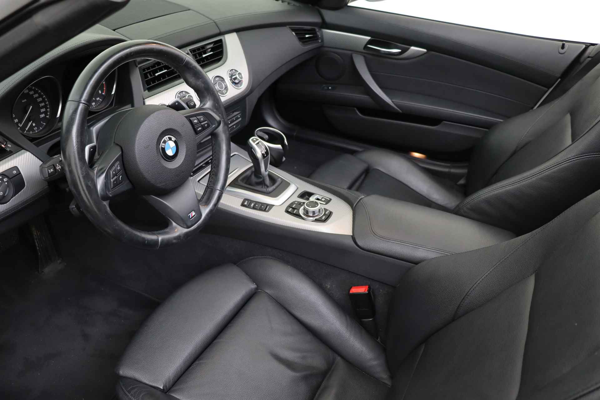 BMW Z4 Roadster sDrive28i High Executive M Sport Automaat / Sportstoelen / Adaptief M onderstel / Comfort Access / Stoelverwarming / Navigatie Professional / Spraaksturing / Leder - 7/64