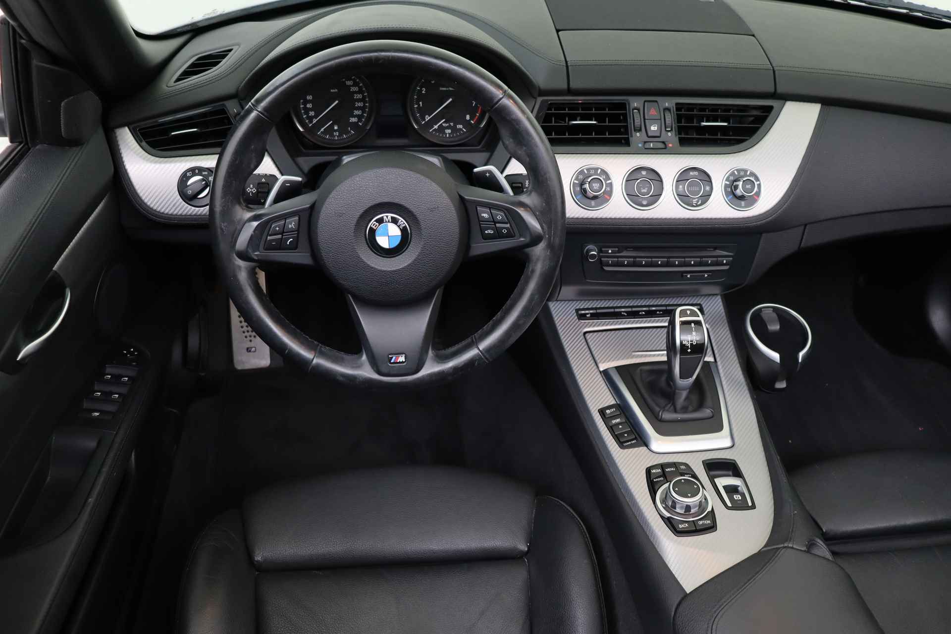BMW Z4 Roadster sDrive28i High Executive M Sport Automaat / Sportstoelen / Adaptief M onderstel / Comfort Access / Stoelverwarming / Navigatie Professional / Spraaksturing / Leder - 19/64