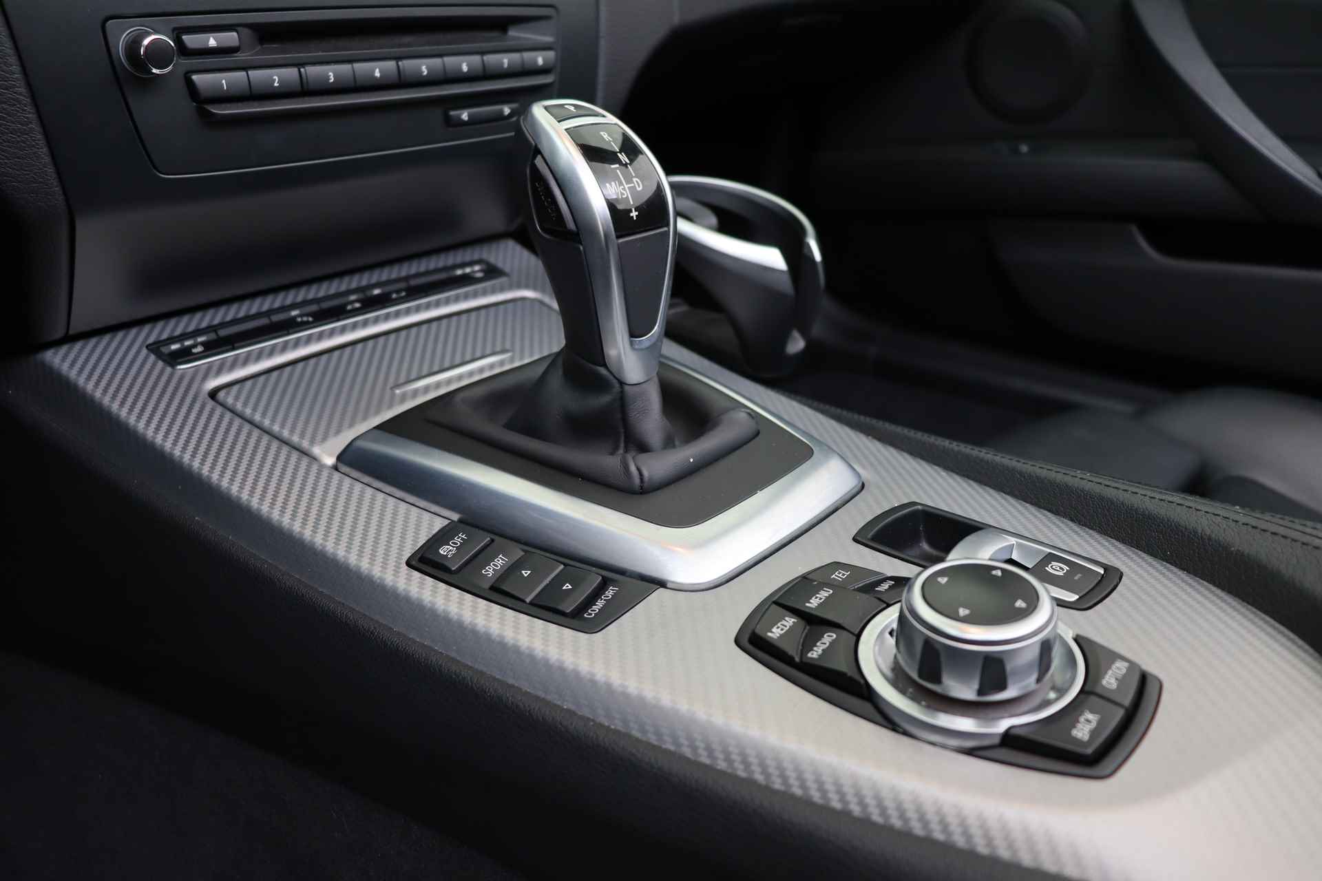 BMW Z4 Roadster sDrive28i High Executive M Sport Automaat / Sportstoelen / Adaptief M onderstel / Comfort Access / Stoelverwarming / Navigatie Professional / Spraaksturing / Leder - 20/64