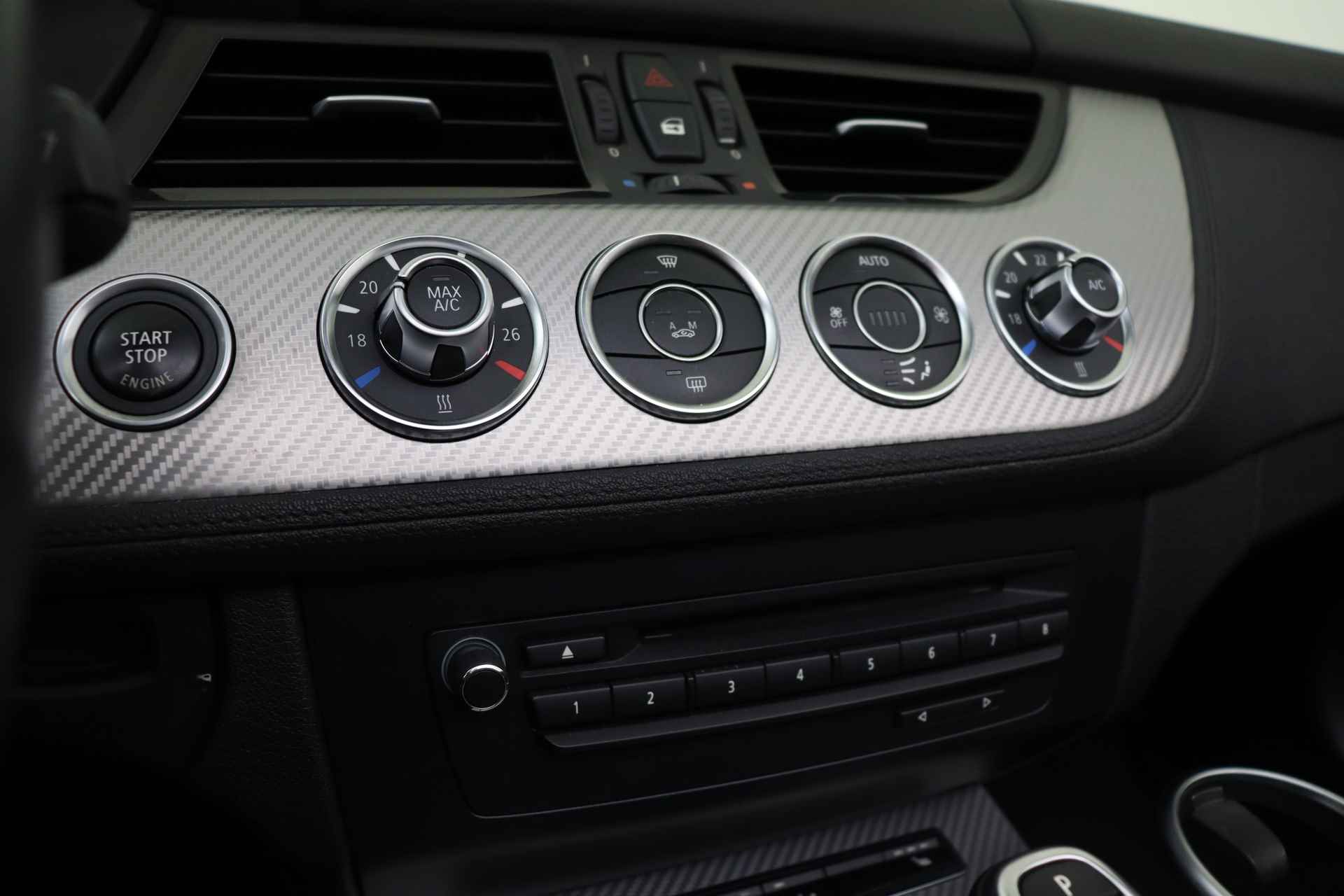 BMW Z4 Roadster sDrive28i High Executive M Sport Automaat / Sportstoelen / Adaptief M onderstel / Comfort Access / Stoelverwarming / Navigatie Professional / Spraaksturing / Leder - 25/64