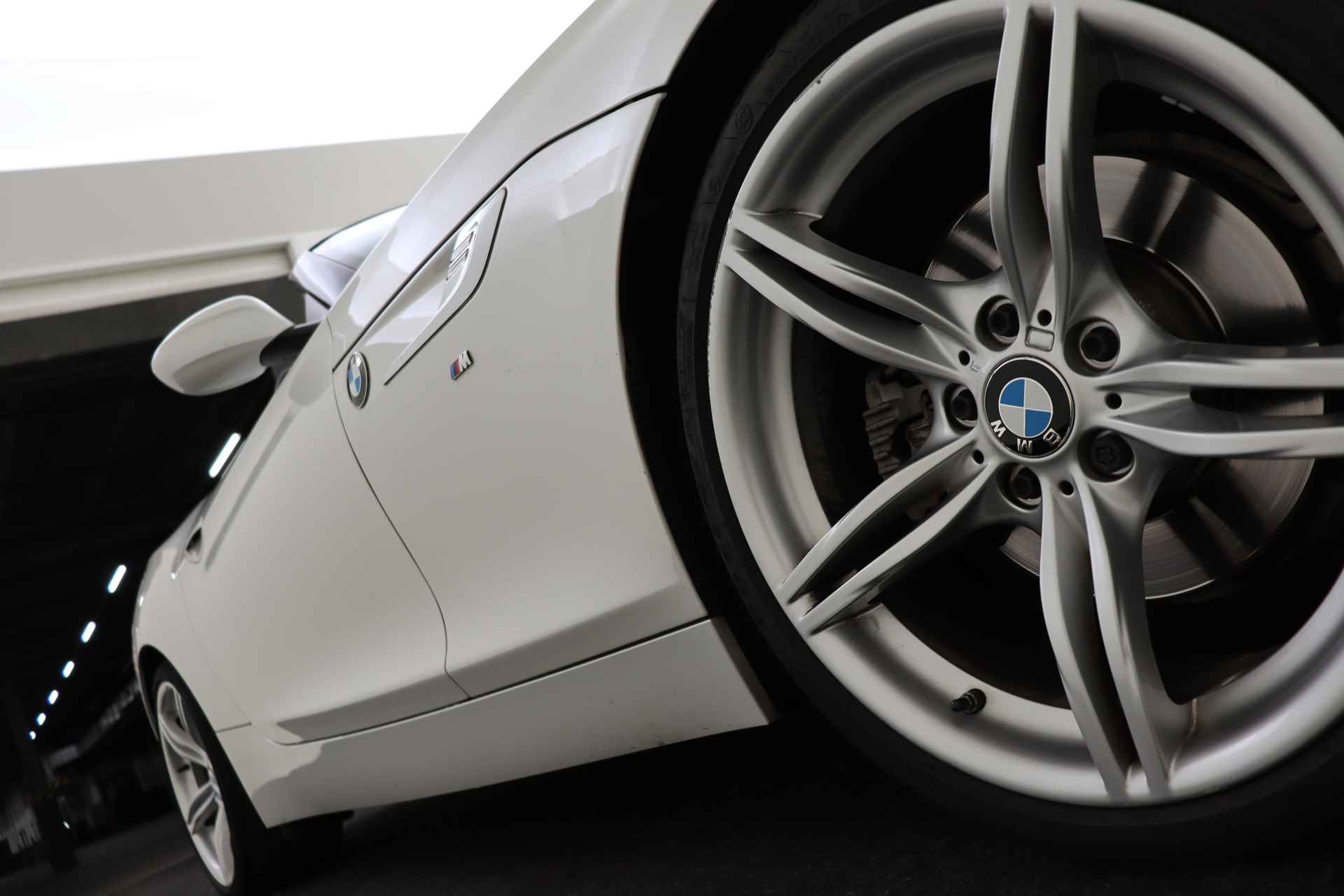 BMW Z4 Roadster sDrive28i High Executive M Sport Automaat / Sportstoelen / Adaptief M onderstel / Comfort Access / Stoelverwarming / Navigatie Professional / Spraaksturing / Leder - 59/64