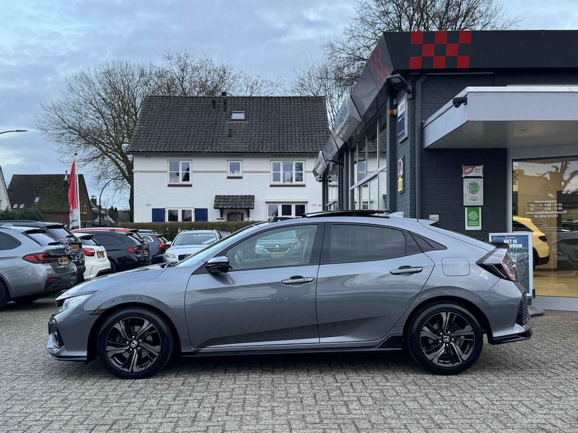 Honda Civic 1.5 i-VTEC 182PK Sport + Automaat Pano Camera Adaptief - 10/33