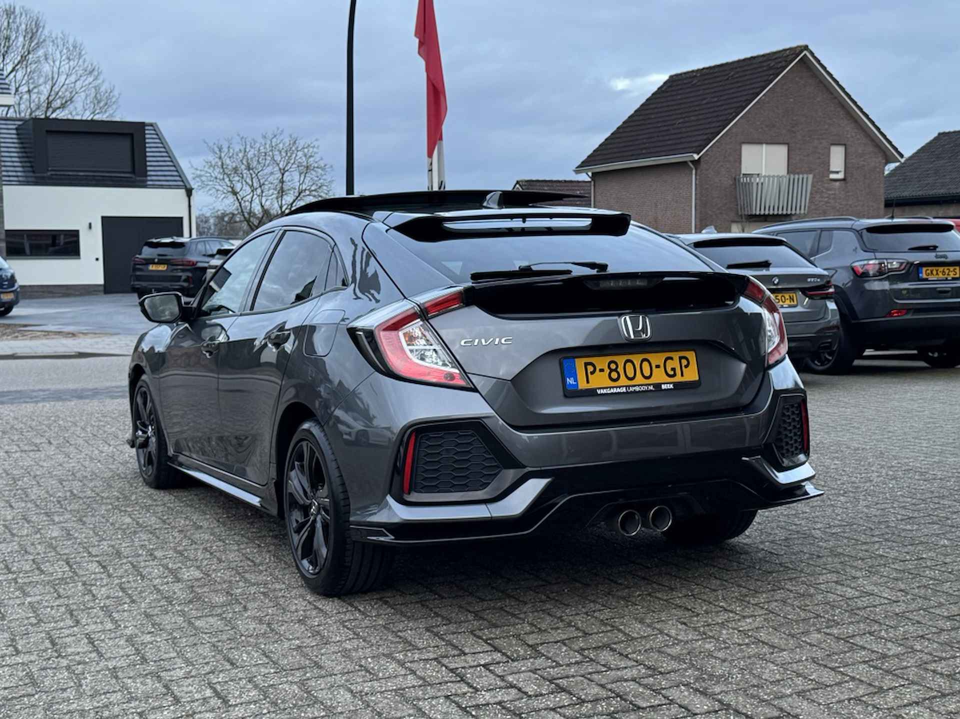 Honda Civic 1.5 i-VTEC 182PK Sport + Automaat Pano Camera Adaptief - 12/33