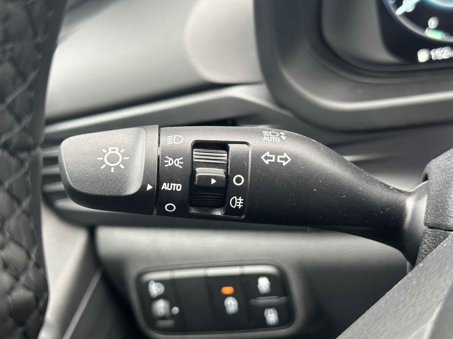 Hyundai Bayon 1.0 T-GDI Comfort Smart / NAVIGATIE / CRUISE CONTROL / ACHTERUITRIJCAMERA / AIRCO / 16" LMV / - 9/41