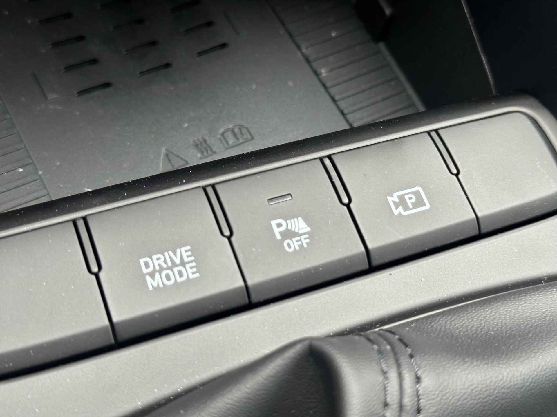 Hyundai Bayon 1.0 T-GDI Comfort Smart / NAVIGATIE / CRUISE CONTROL / ACHTERUITRIJCAMERA / AIRCO / 16" LMV / - 33/41