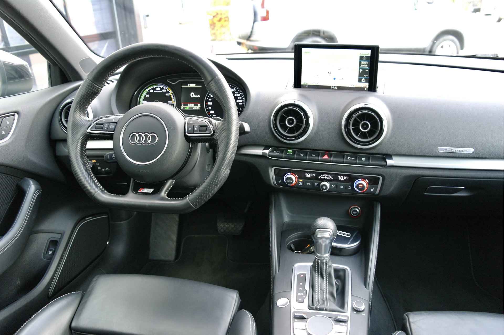 Audi A3 Sportback 1.4 e-tron PHEV Ambition Pro 3x S-Line | NL-Auto | Pano | RS Stoelen | B&O | Stoelverwarming - 6/55