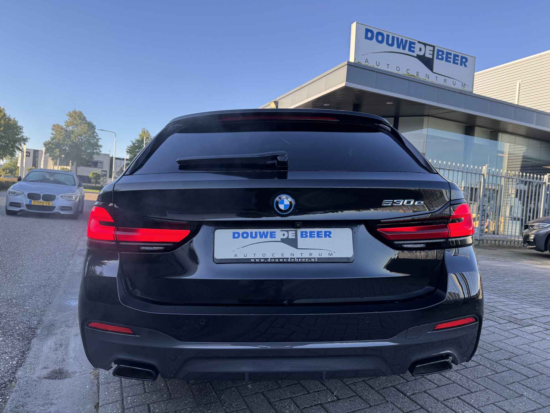 BMW 5 Serie Touring 530e M-Sport 530 Pano-Dak | Dr.ass.pro | Camera | Keyless | HUD - 9/33