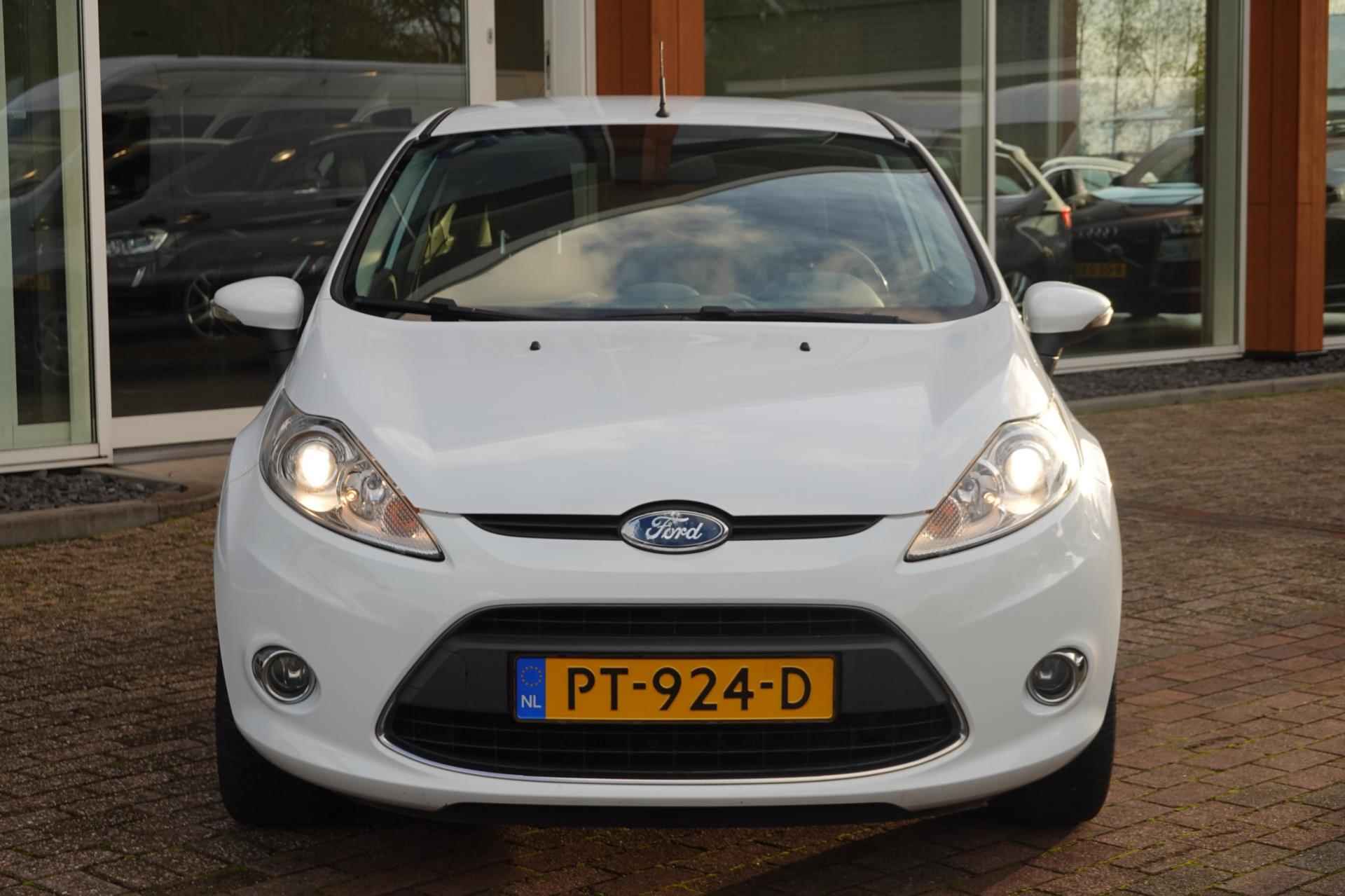 Ford Fiesta 1.25 Trend - 2/32