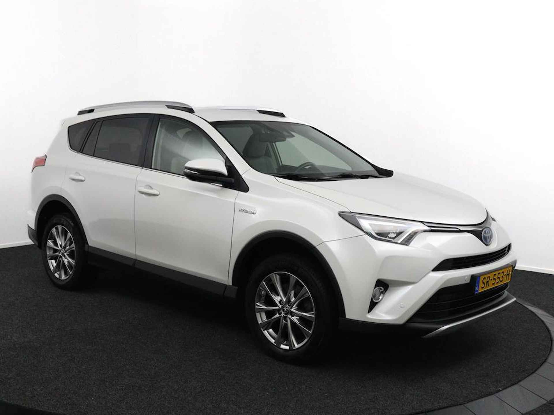 Toyota RAV4 2.5 Hybrid Executive Business | Trekhaak | Lederen Bekleding | Elektrisch verstelbare Bestuurdersstoel | Navigatie | - 4/50