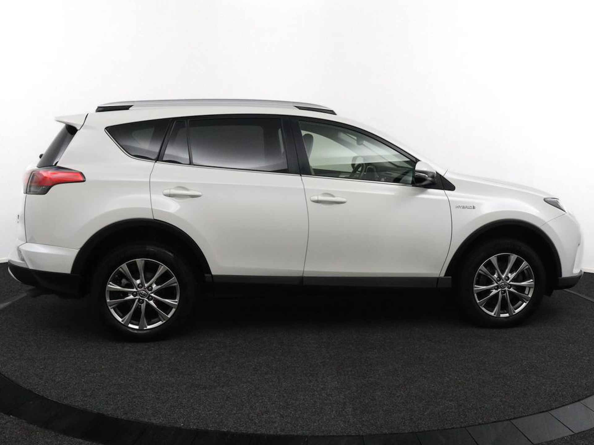 Toyota RAV4 2.5 Hybrid Executive Business | Trekhaak | Lederen Bekleding | Elektrisch verstelbare Bestuurdersstoel | Navigatie | - 7/50