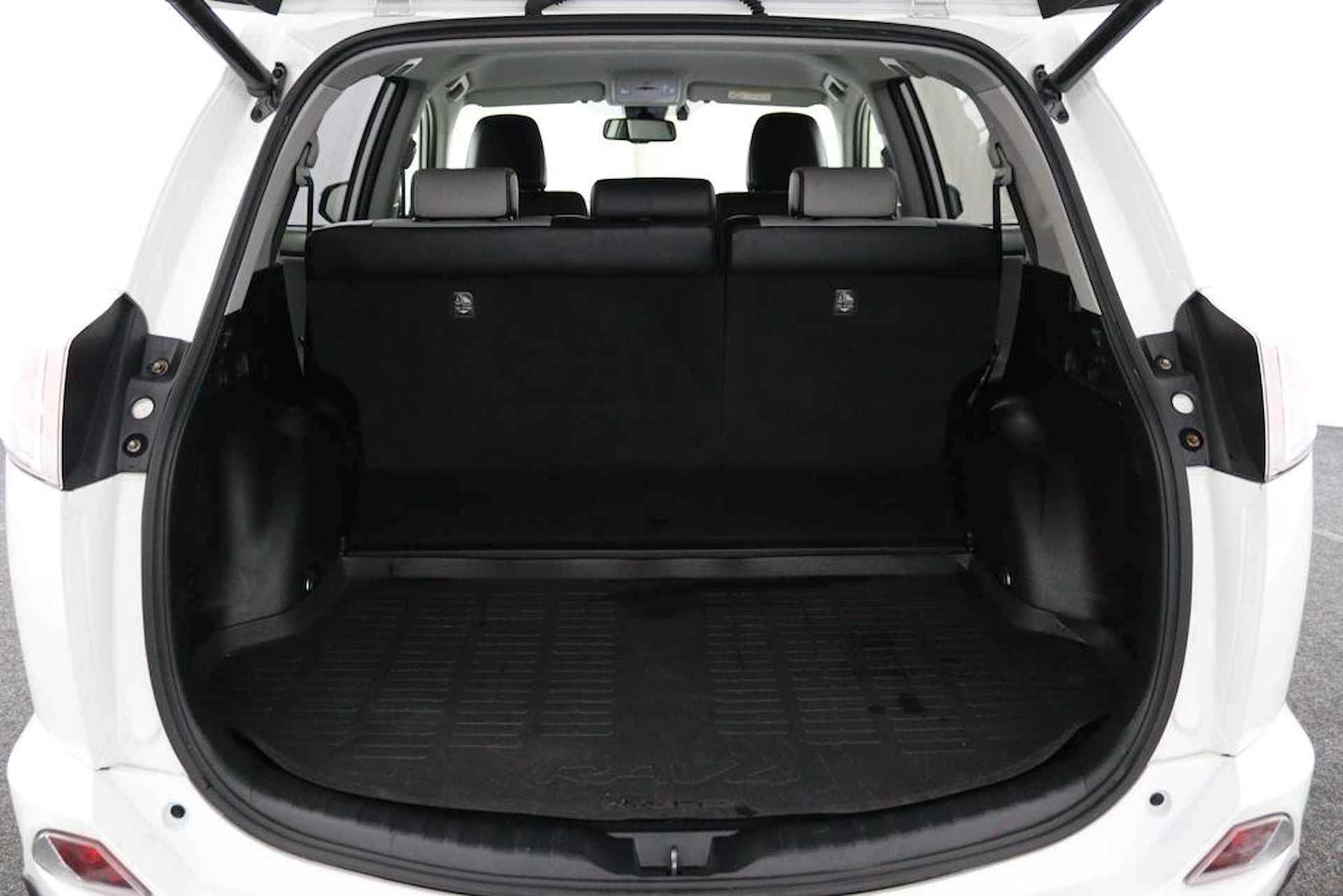 Toyota RAV4 2.5 Hybrid Executive Business | Trekhaak | Lederen Bekleding | Elektrisch verstelbare Bestuurdersstoel | Navigatie | - 32/50