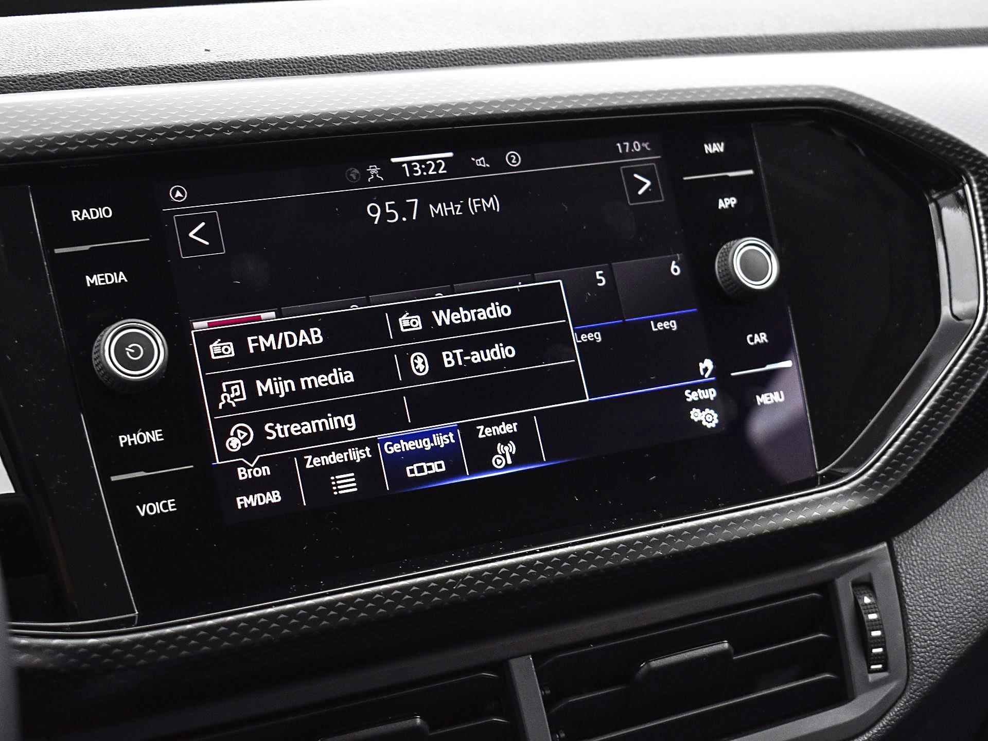 Volkswagen T-Cross 1.0 Tsi 110pk Life | ACC | DAB | Airco | Navi | App-Connect | P-Sensoren | Virtual Cockpit | 16'' Inch | Garantie t/m 14-04-2027 of 100.000km - 28/32