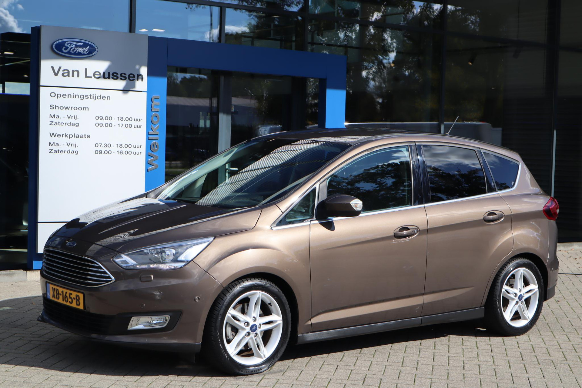 Ford C-Max 1.5 150PK SPORT NAVI TREKHAAK XENON KEYLESS APPLE/ANDROID CAMERA WINTERPACK CLIMA 1500KG TREKGEWICHT!