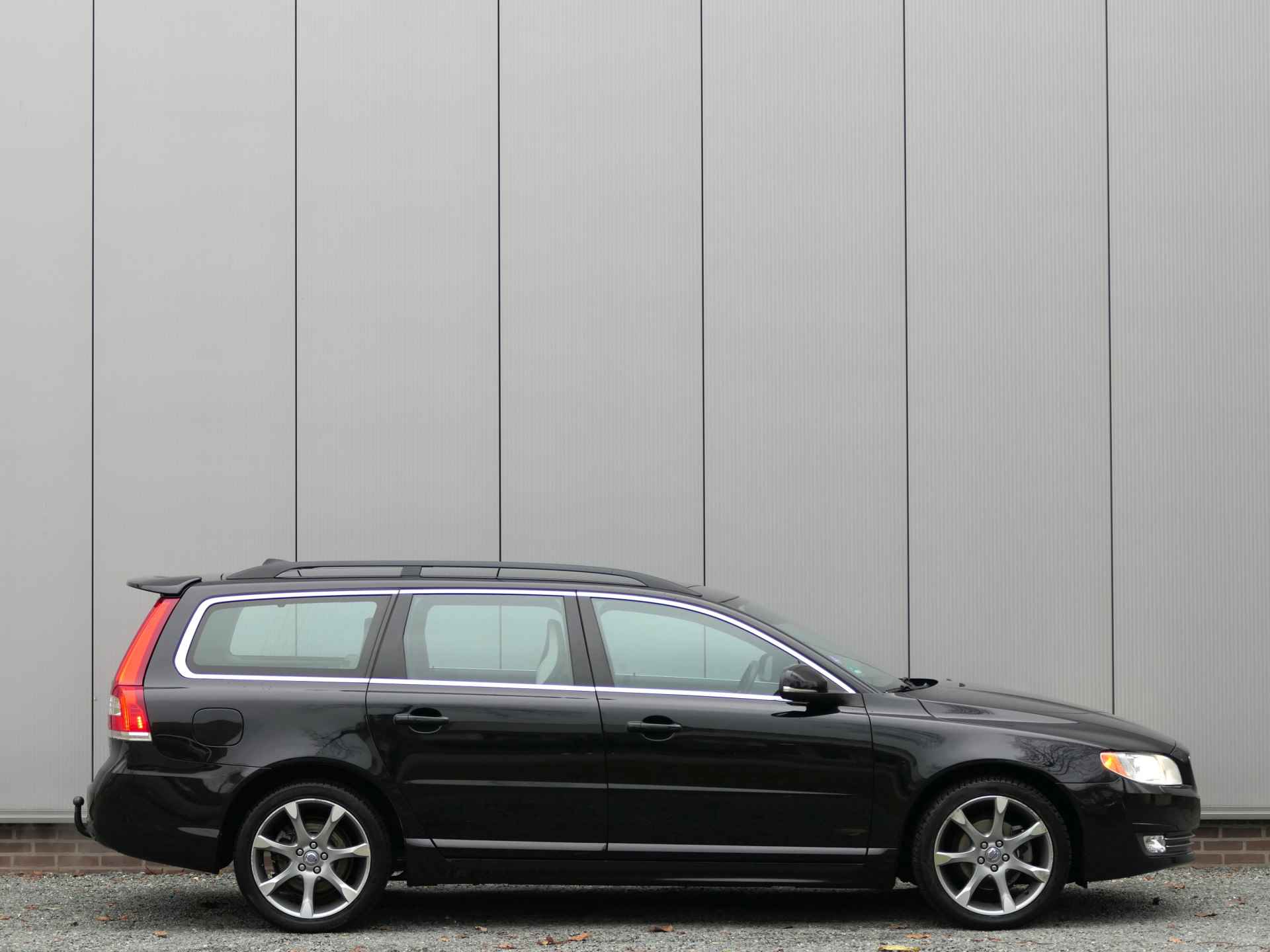 Volvo V70 T4 Nordic+ Xenon / Navi / Trekhaak - 7/21