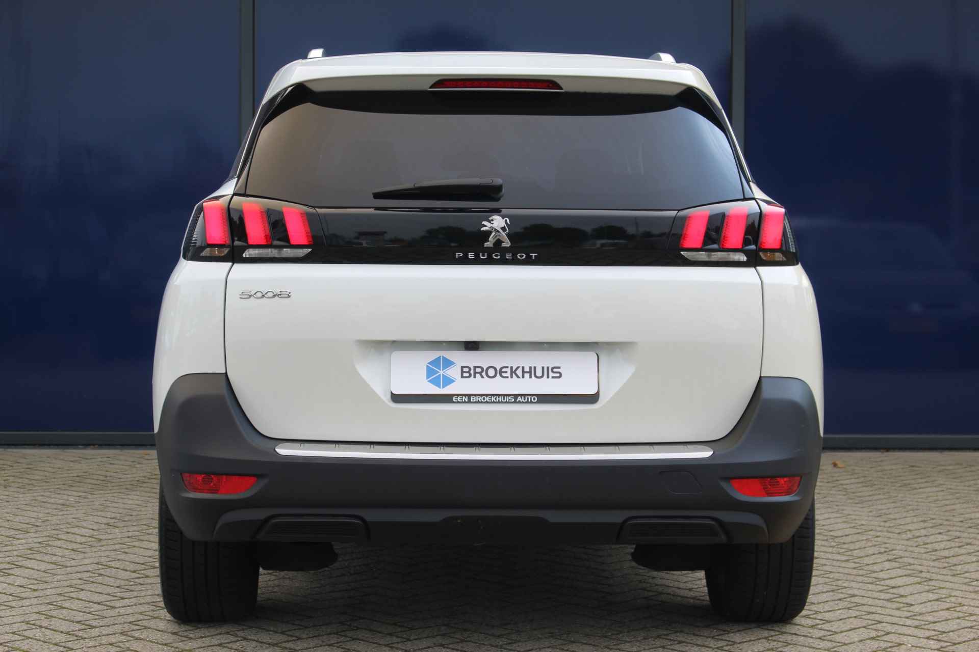 Peugeot 5008 1.2 130pk Allure | 360 Camera | Keyless | Carplay | Climate- & Cruise C. | LED | NAVI | 18" LMV | Digitale Cockpit | PDC V&A | D - 15/50