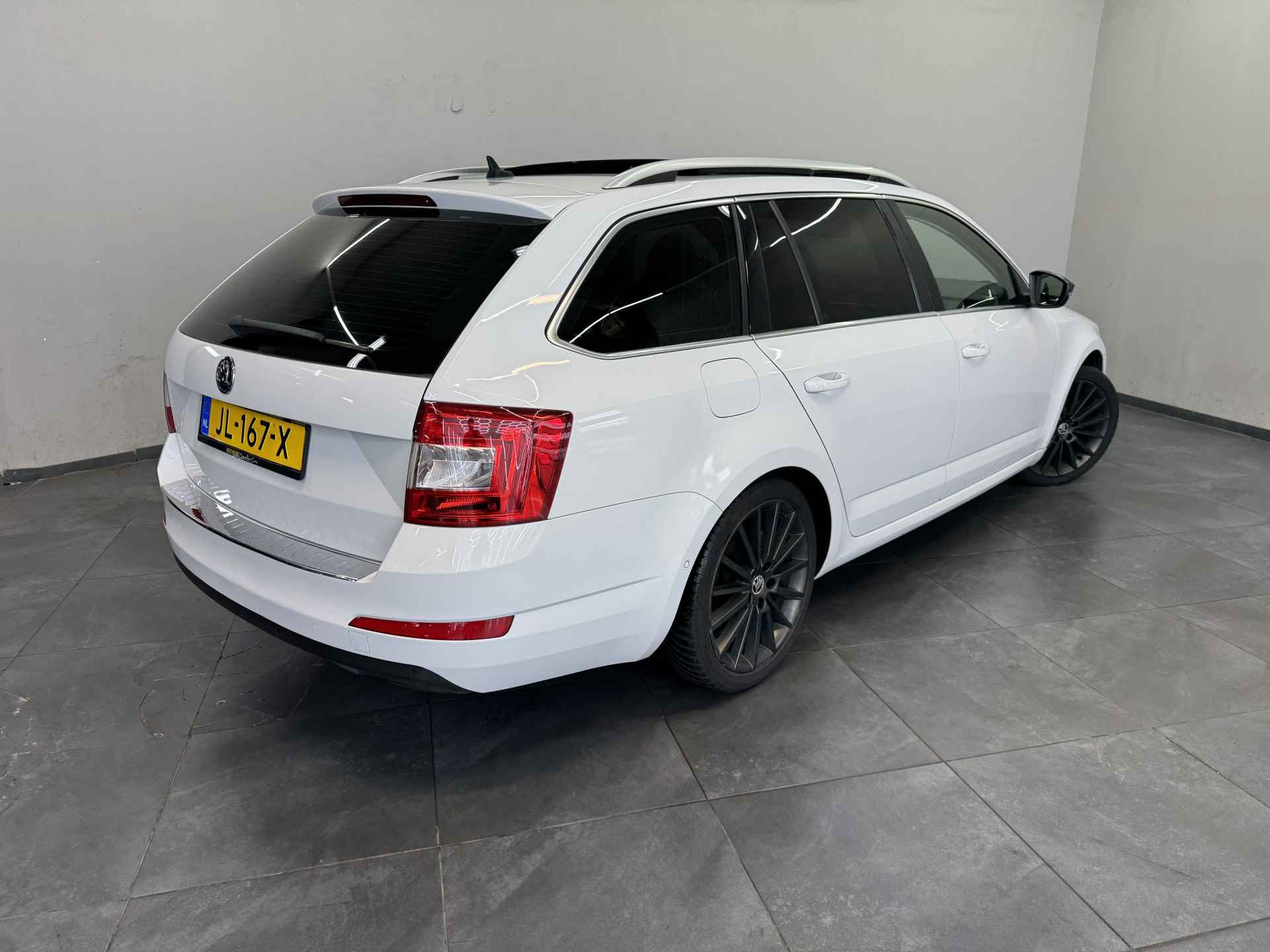 ŠKODA Octavia Combi 1.4 TSI Greentech Style Businessline✅Panoramadak✅Sportstoelen✅Stoelverwarming✅Leder Bekleding✅Apple Carplay✅DSG✅ - 6/82