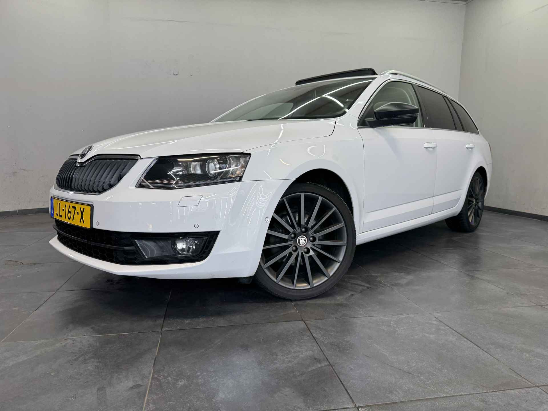 ŠKODA Octavia Combi 1.4 TSI Greentech Style Businessline✅Panoramadak✅Sportstoelen✅Stoelverwarming✅Leder Bekleding✅Apple Carplay✅DSG✅ - 9/82