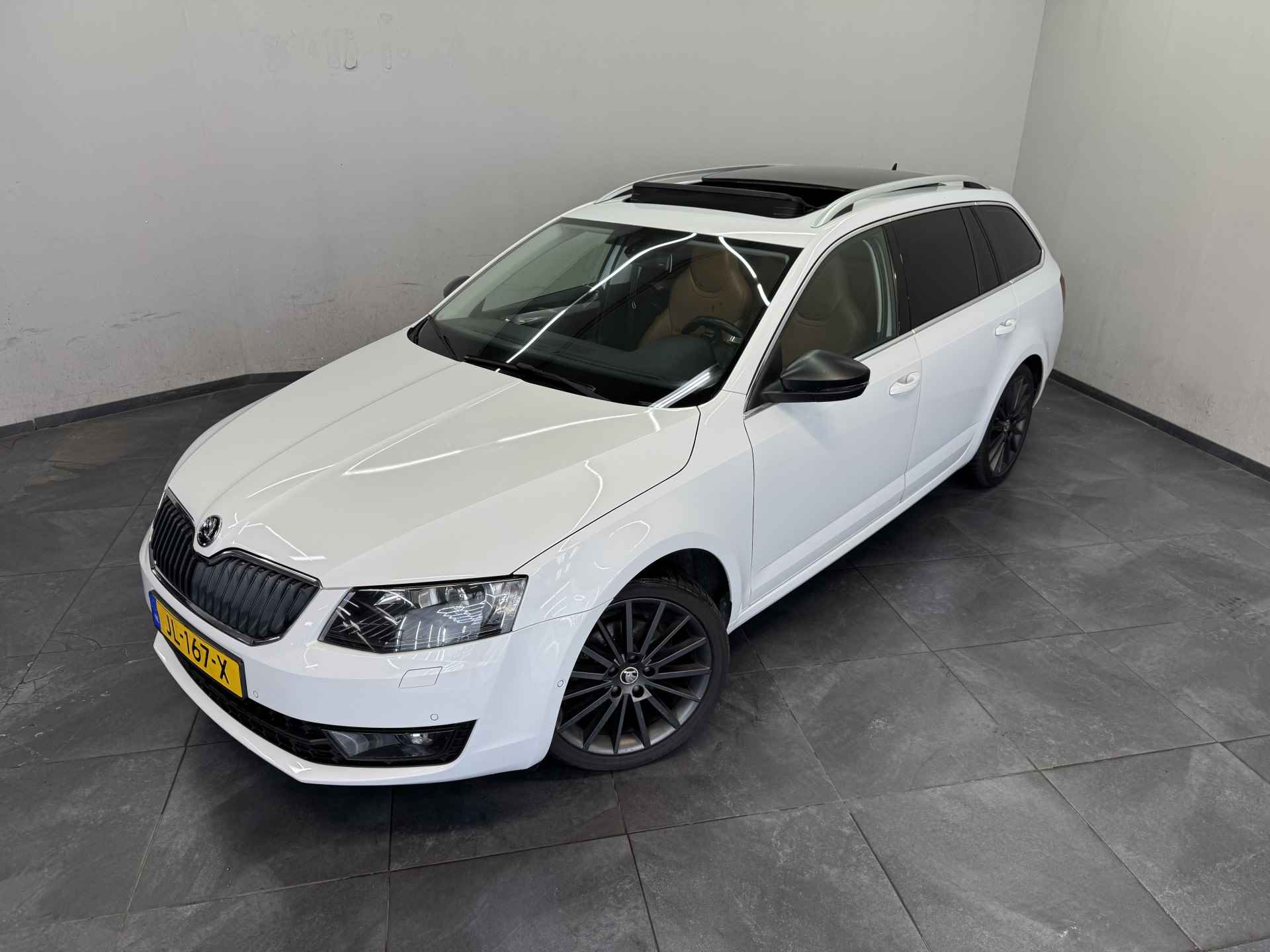 ŠKODA Octavia Combi 1.4 TSI Greentech Style Businessline✅Panoramadak✅Sportstoelen✅Stoelverwarming✅Leder Bekleding✅Apple Carplay✅DSG✅ - 17/82