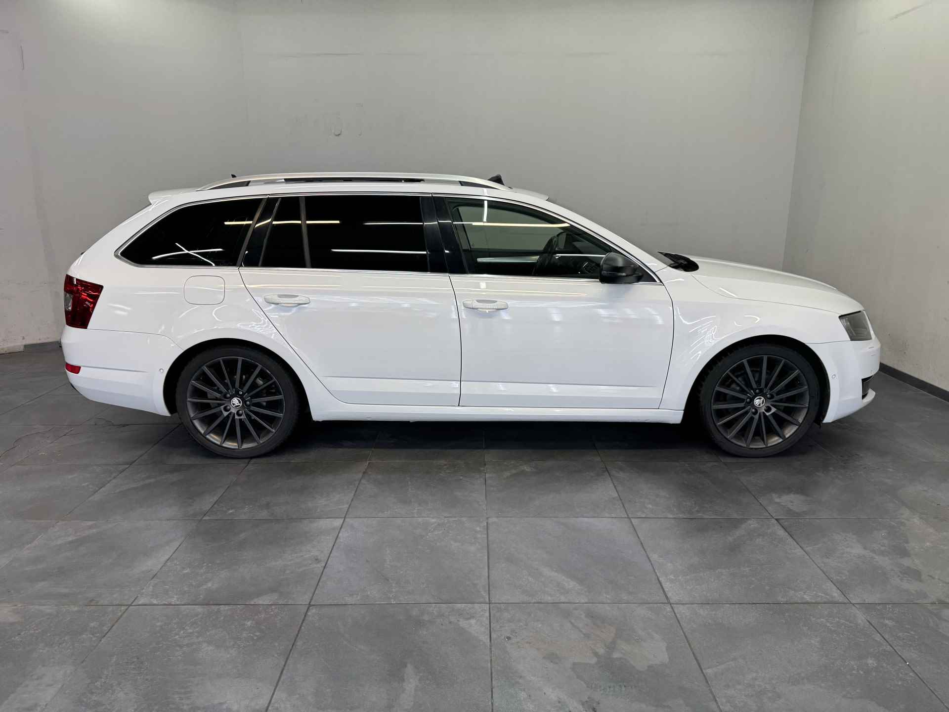 ŠKODA Octavia Combi 1.4 TSI Greentech Style Businessline✅Panoramadak✅Sportstoelen✅Stoelverwarming✅Leder Bekleding✅Apple Carplay✅DSG✅ - 32/82