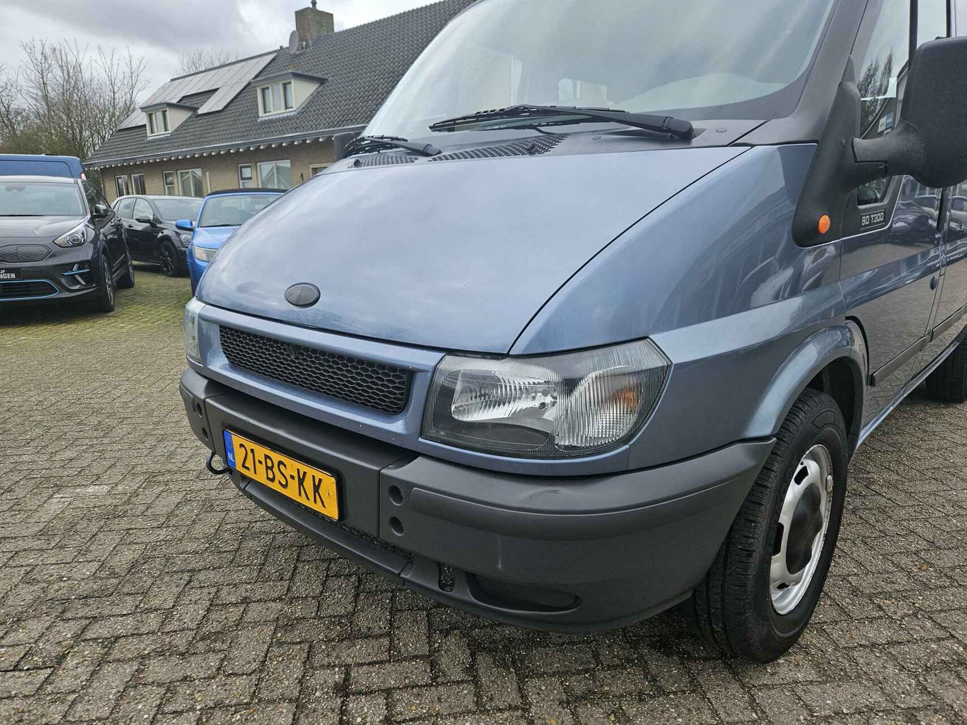 Ford Transit 300S 2.4TDdi | RolstoelBus / Aangepast zelf rijder - 29/31