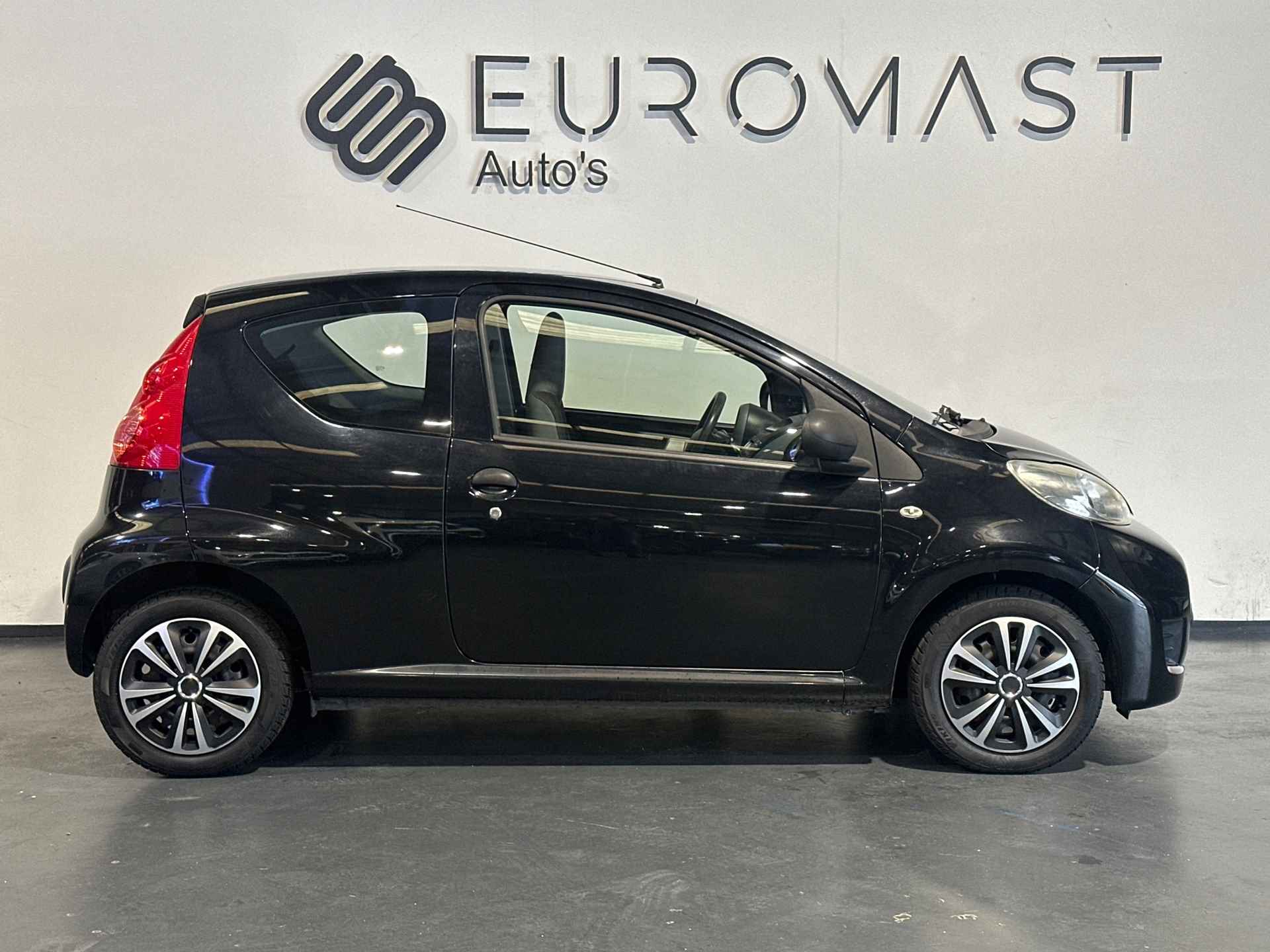 Peugeot 107 1.0-12V XR Nieuwe Apk - 8/14