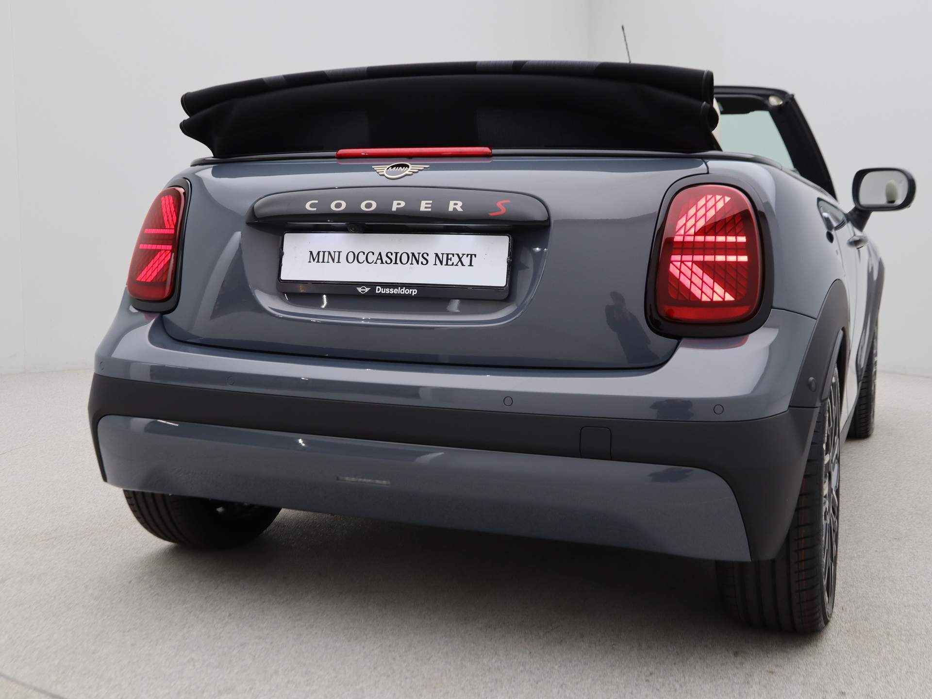 MINI Cooper Cabrio S Favoured Pakket XL - 30/32