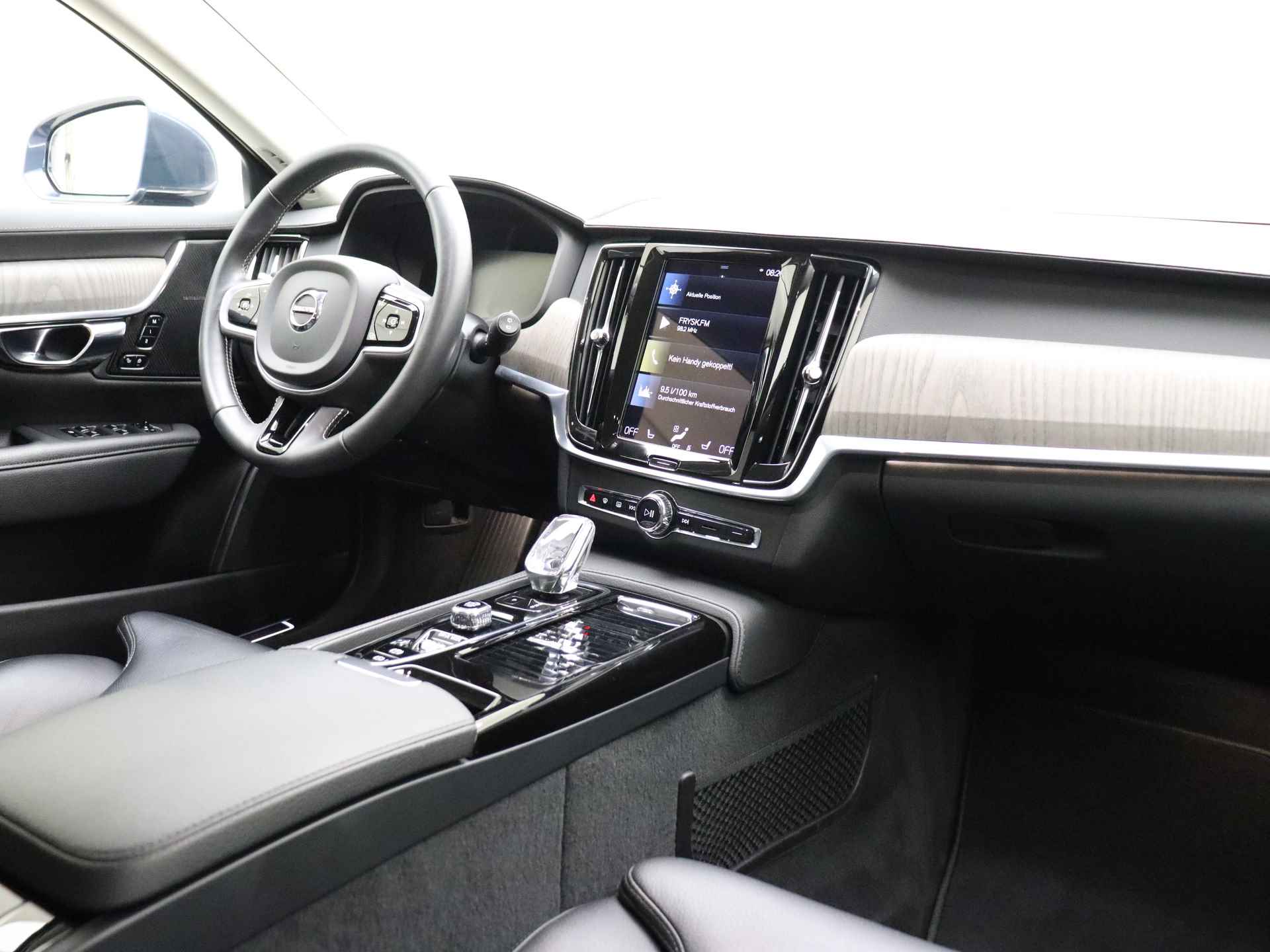 Volvo V90 T6 340pk AWD Inscription / H&K Audio / Elektr. Stoelen / Dubbel glas / Sportstuur / FULL-LED / Adapt. Cruise / BLIS / DAB / Lederen Dashboard / Trekhaak / - 4/36