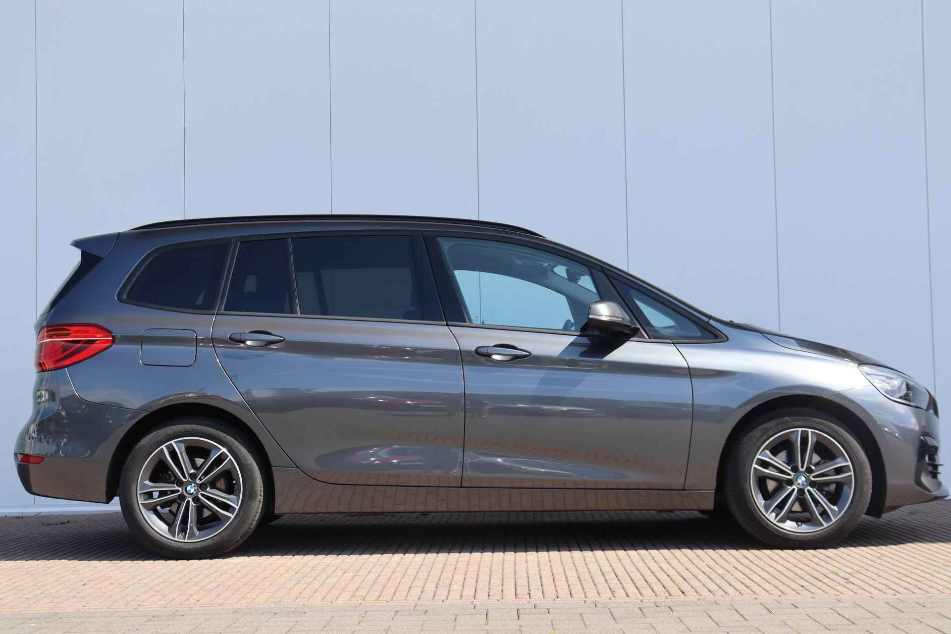 BMW 2 Serie Gran Tourer 216i 7p. | High Executive Sportline / trekhaak / Head Up Display / Extra Getint Glas / 17 '' - 3/30