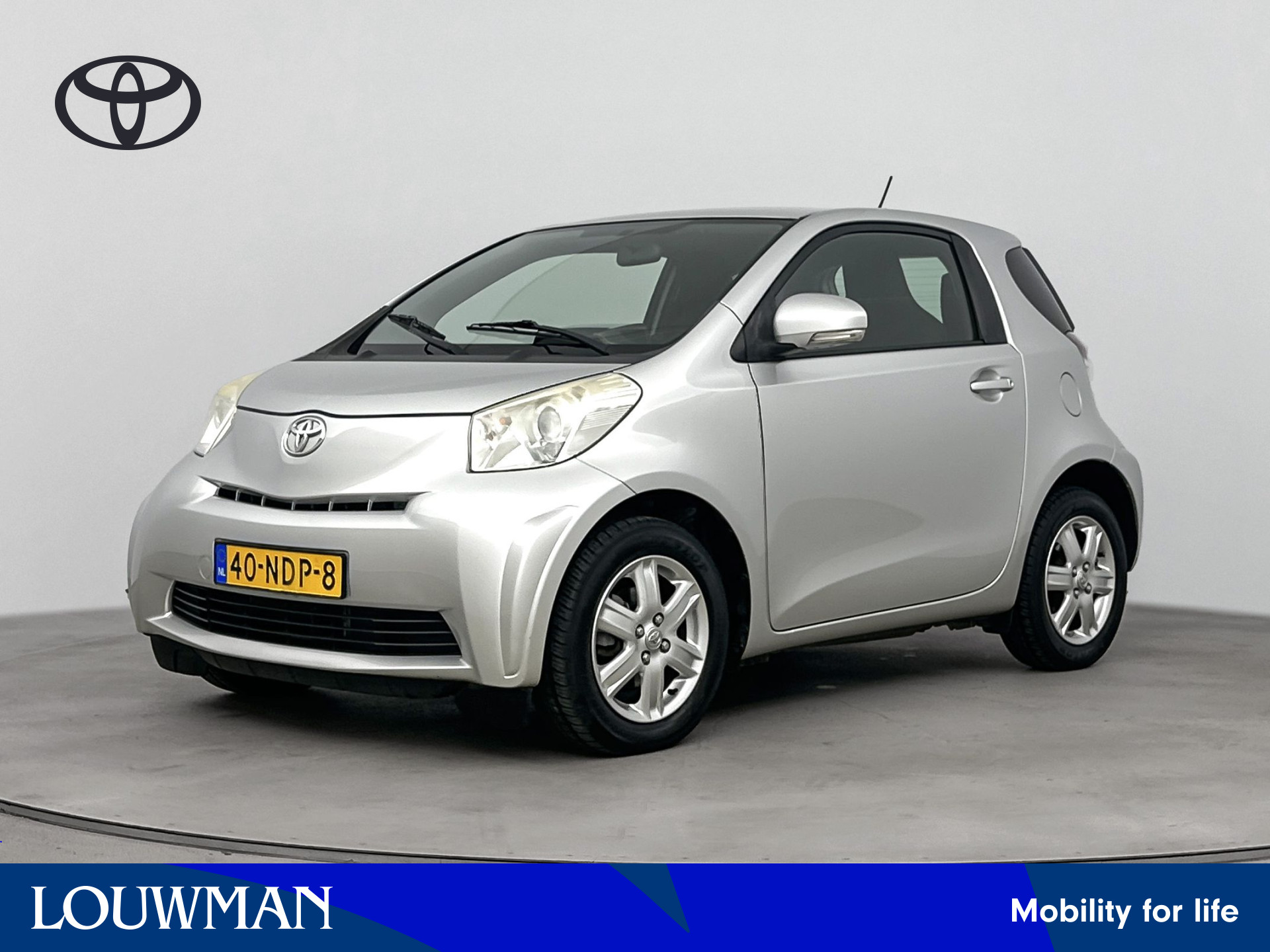 Toyota iQ 1.0 VVTi Comfort | Navigatie | Airco | LM velgen |