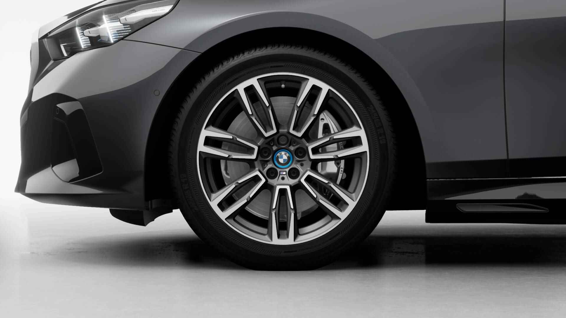 BMW i5 eDrive40 | M Sport Edition | M Sportpakket | Innovation Pack | Travel Pack - 3/6