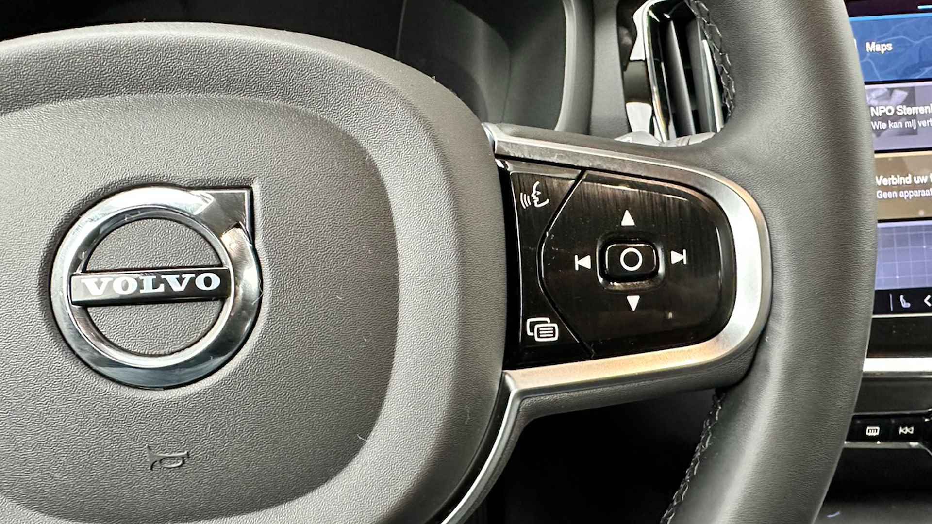 Volvo V60 2.0 T6 Recharge AWD Plus Dark | Camera | Google Maps | Apple Carplay/Android Auto | Keyless - 27/37