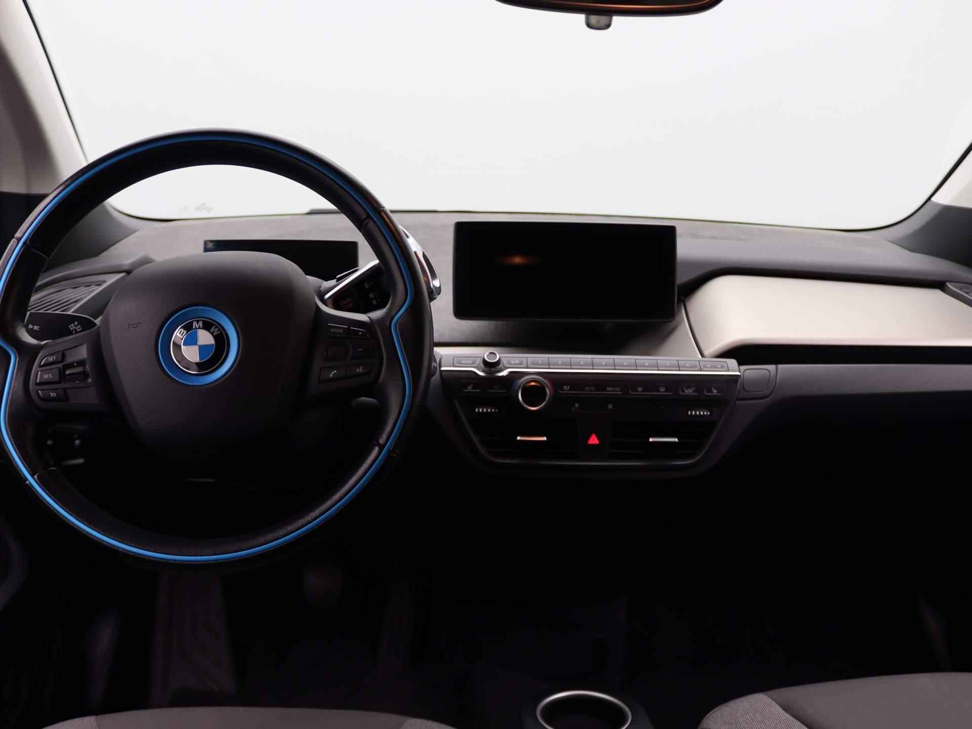 BMW i3 Executive | Achteruitrijcamera | PDC Voor + Achter | Navigatie Professional | DAB | 20'' - 7/20