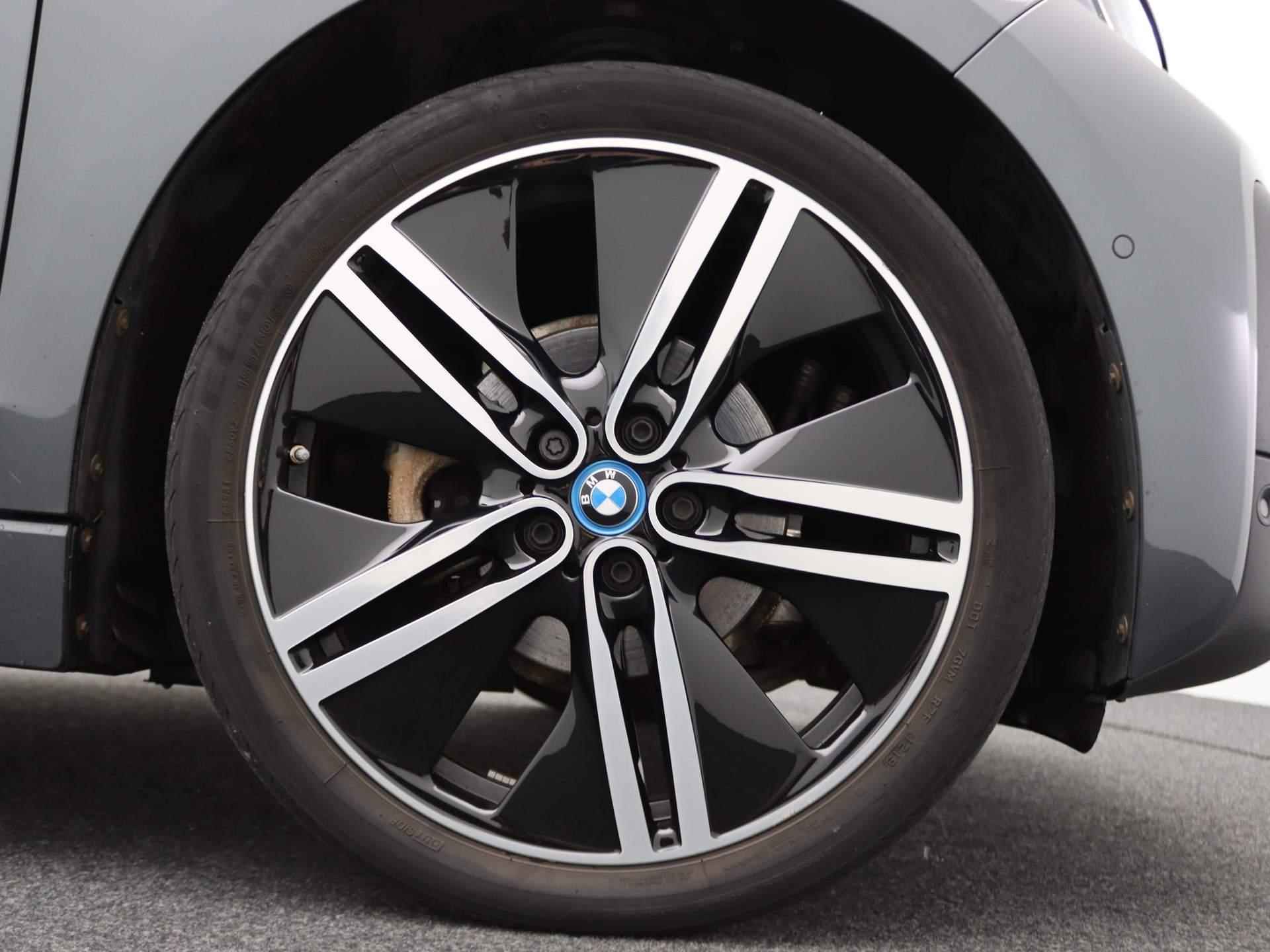 BMW i3 Executive | Achteruitrijcamera | PDC Voor + Achter | Navigatie Professional | DAB | 20'' - 20/20