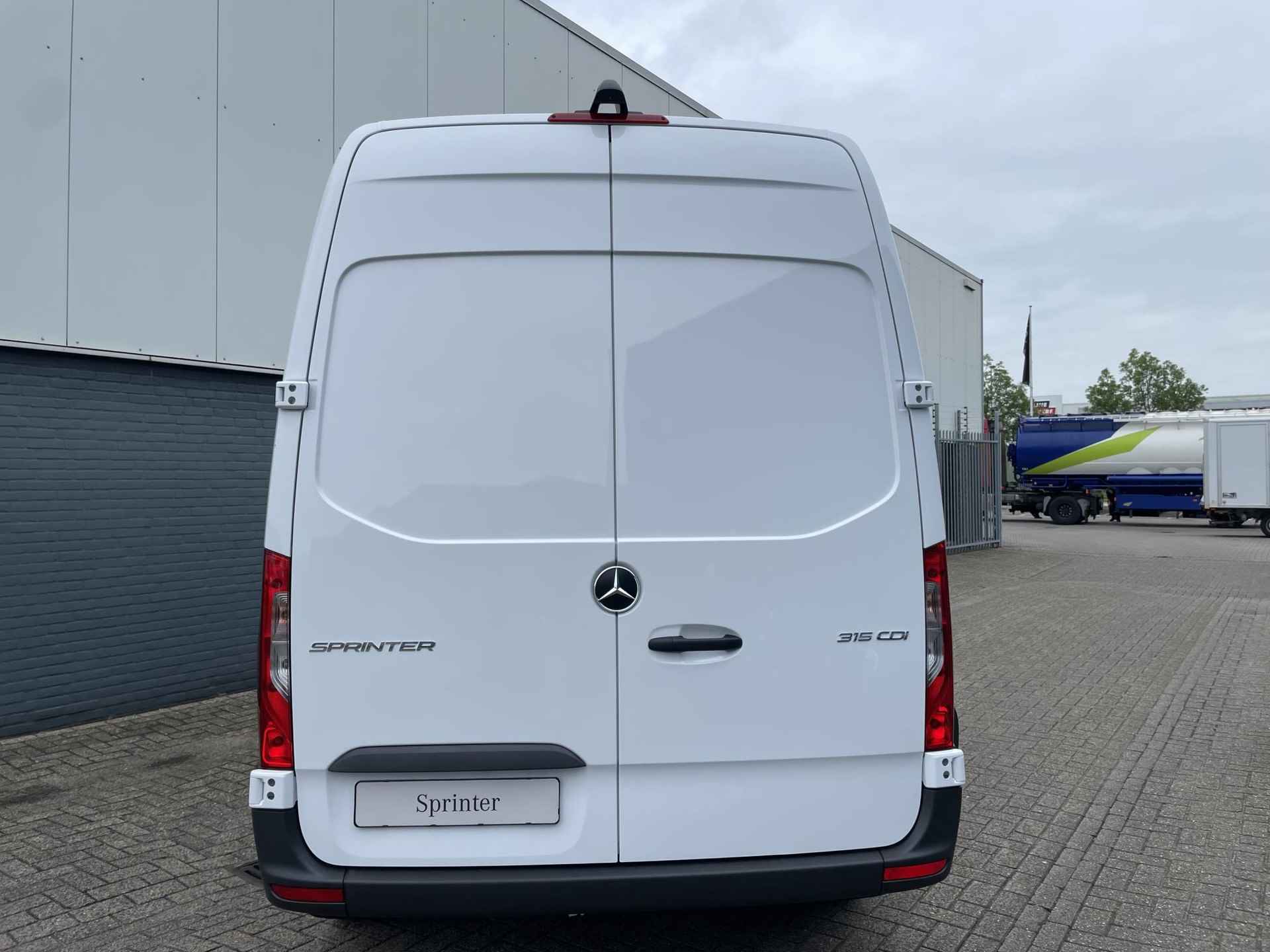 Mercedes-Benz Sprinter 315 CDI GB L2H2 SELECT - 8/25