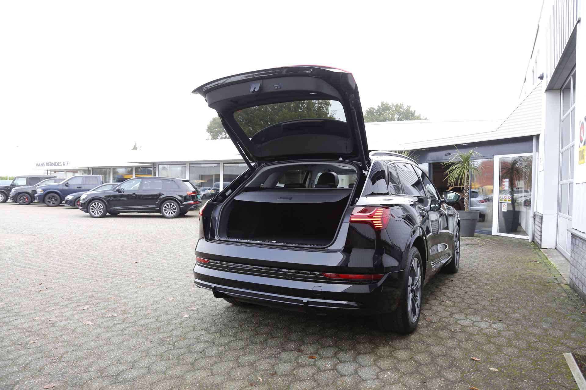 Audi e-tron 55 quattro S-Line 408PK 95 kWh*Excl. BTW*Perfect Audi Onderh.*1ste Eig*Panodak/Adaptieve Luchtvering/Nachtzicht/Black pack/Keyle - 36/67