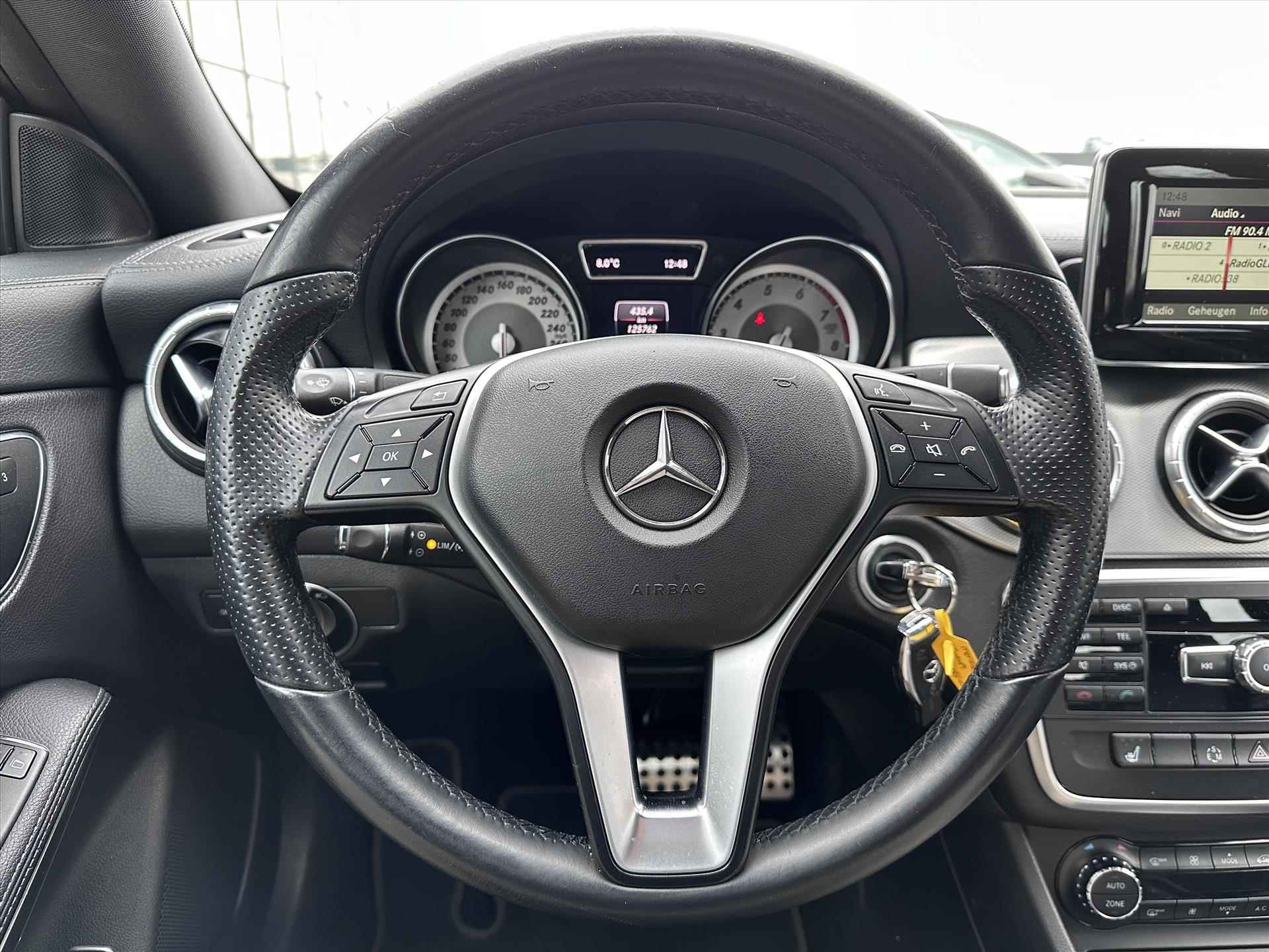 Mercedes CLA-Klasse 200 7G-DCT / Navi / Leder / A-Camera / Xenon - 5/45