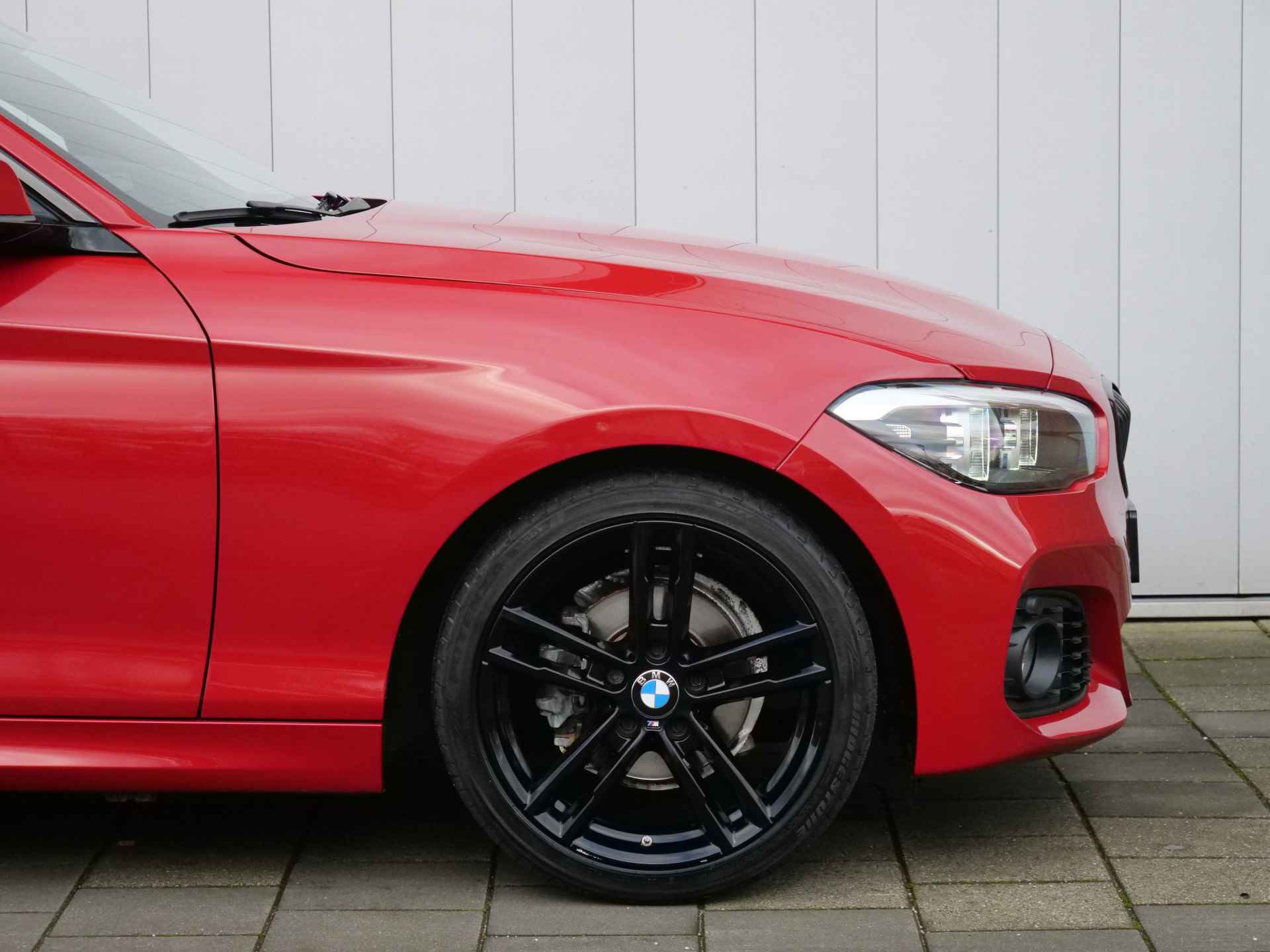 BMW 1-serie 118i 136pk Edition M Sport Shadow High Executive LED / 18Inch / Sportstoelen / Privacy Glas - 11/39