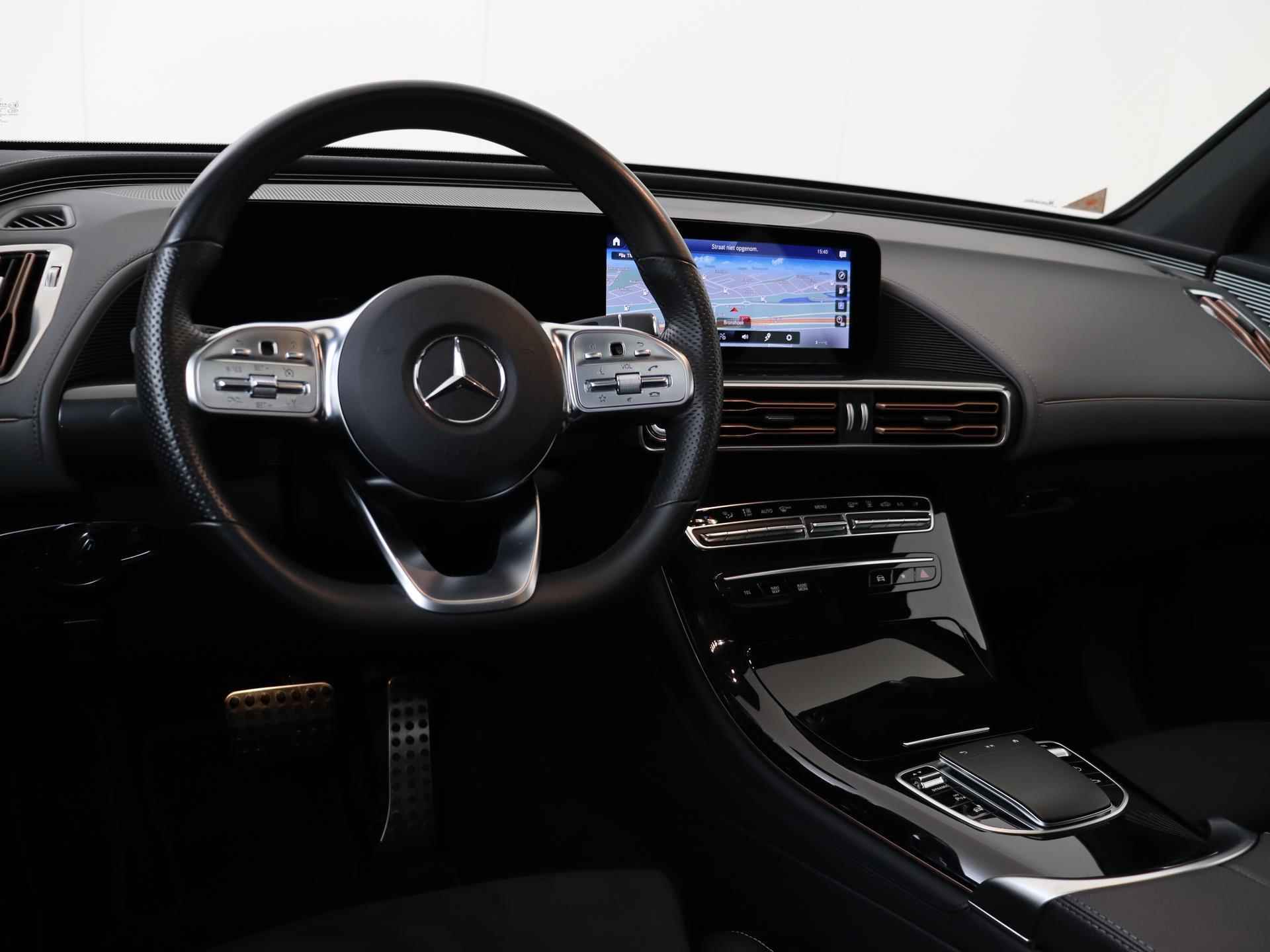 Mercedes-Benz EQC 400 4MATIC AMG Line Premium 80 kWh / Schuifdak / El. Achterklep / El. trekhaak - 3/37