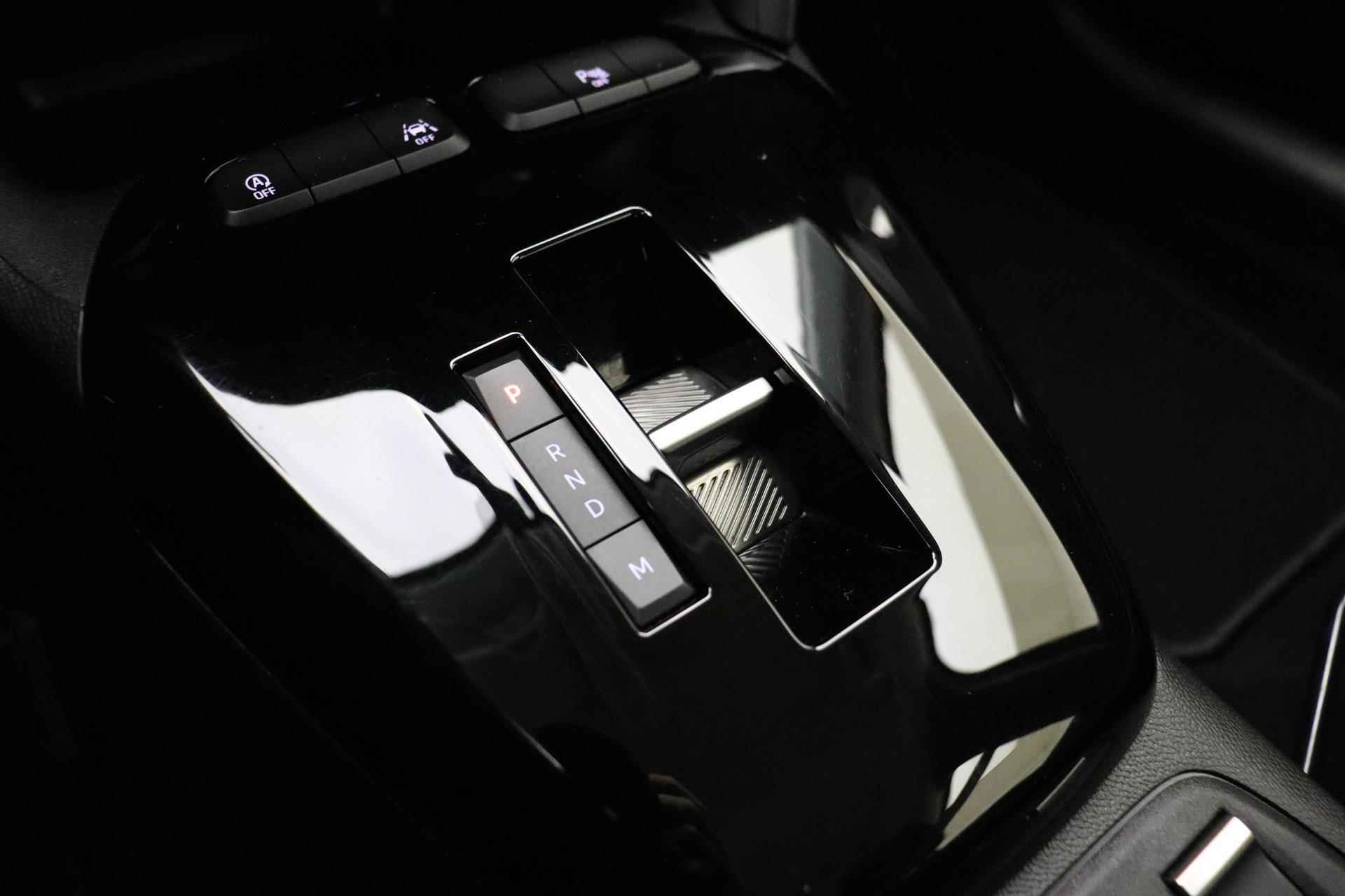 Opel Corsa 1.2 Level 3 Elegance Automaat | Navigatie | Climate control | Camera | Parkeersensoren | Lichtmetalen velgen - 19/36