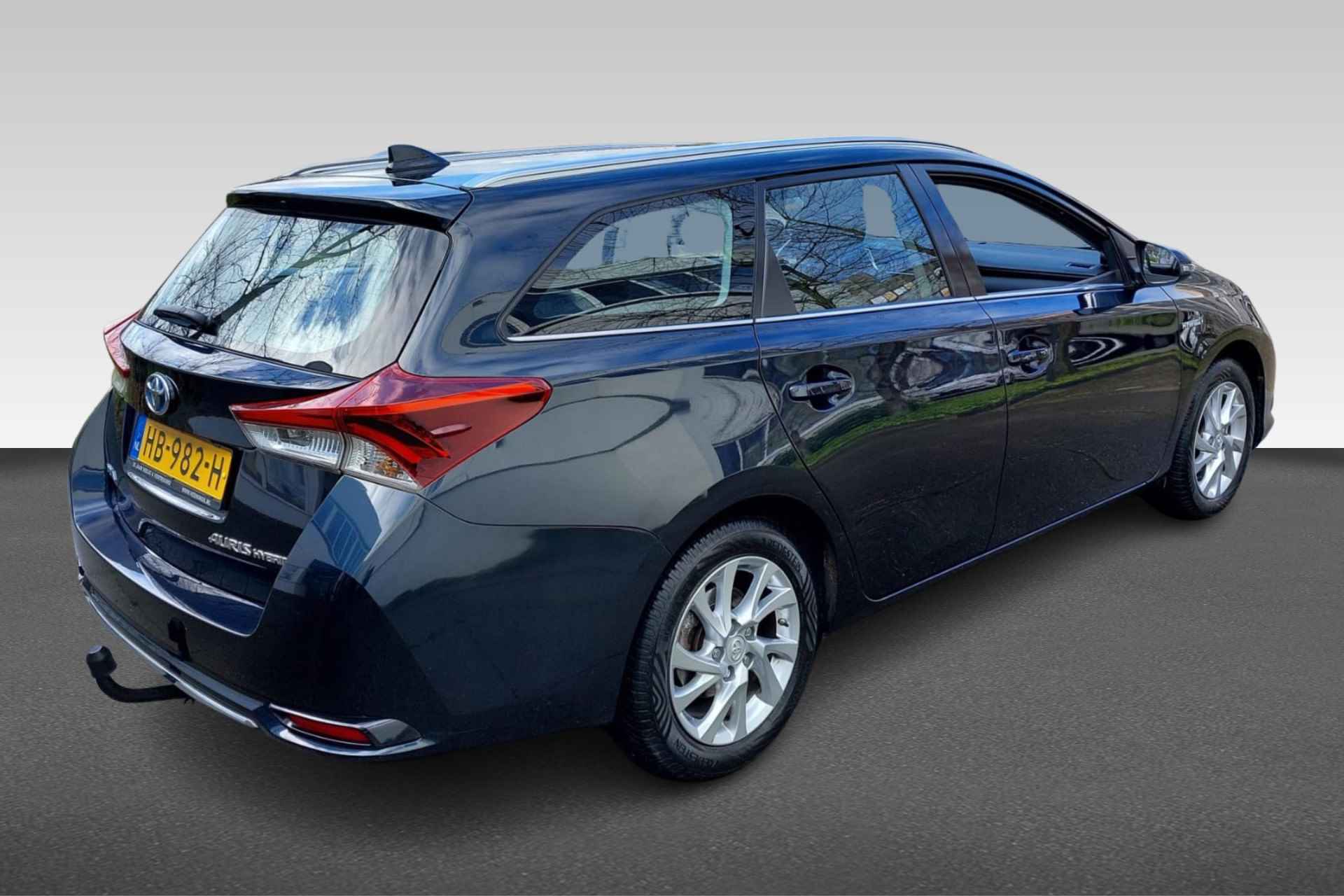 Toyota Auris Touring Sports 1.8 Hybrid Aspiration | navi | cruise control | climate control | trekhaak - 4/27
