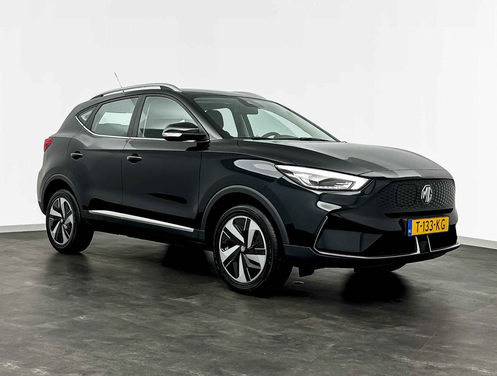 MG ZS EV Long Range Comfort 70 kWh NIEUW | Platinum Deal | €4.000 Korting | Subsidie €2.000 | Apple Carplay | Camera | PDC - 3/29