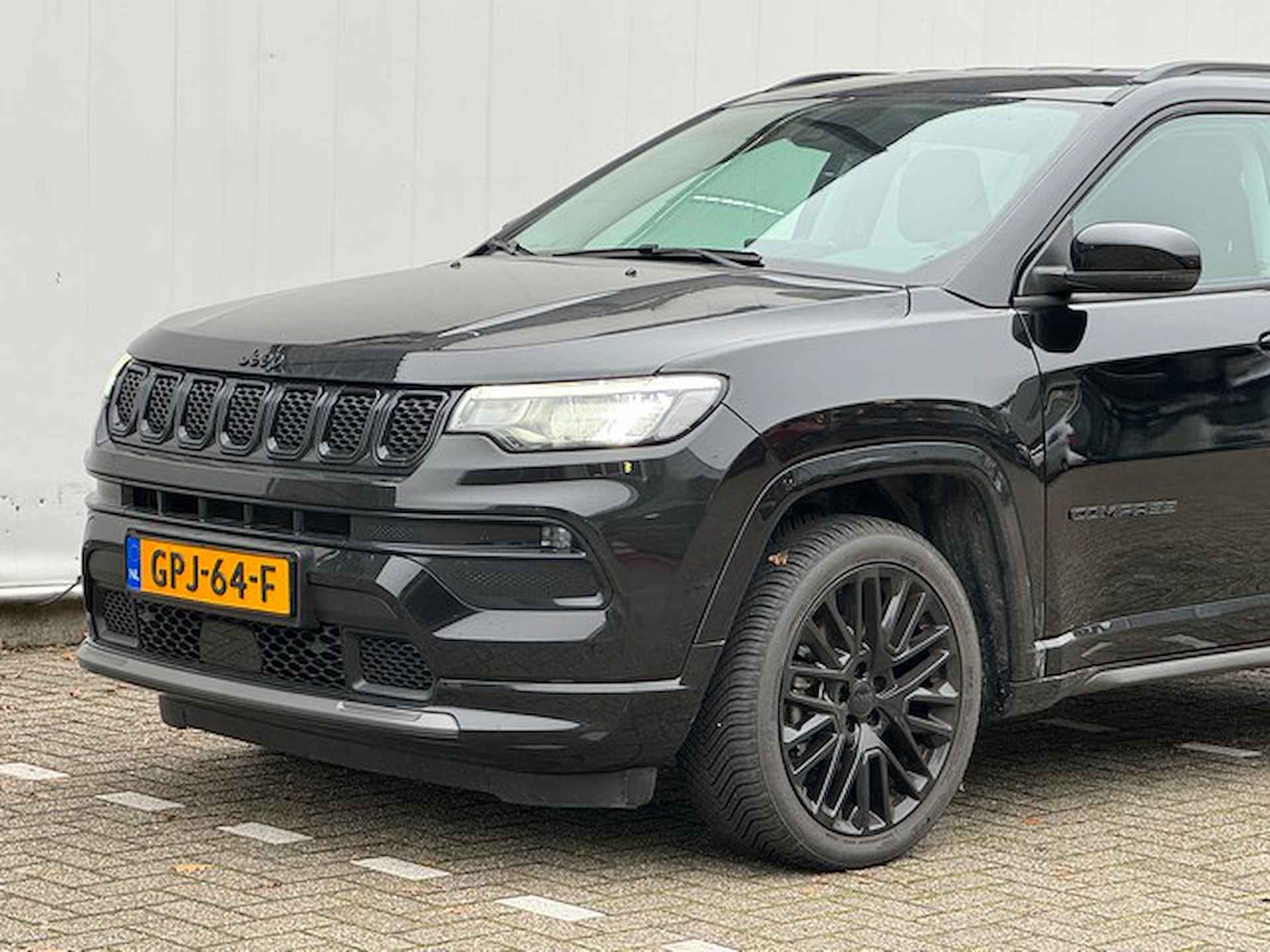 Jeep Compass 1.5T e-Hybrid met Navi/Camera, Digitaal Dashboard, 19inch, All Season Banden - 15/20