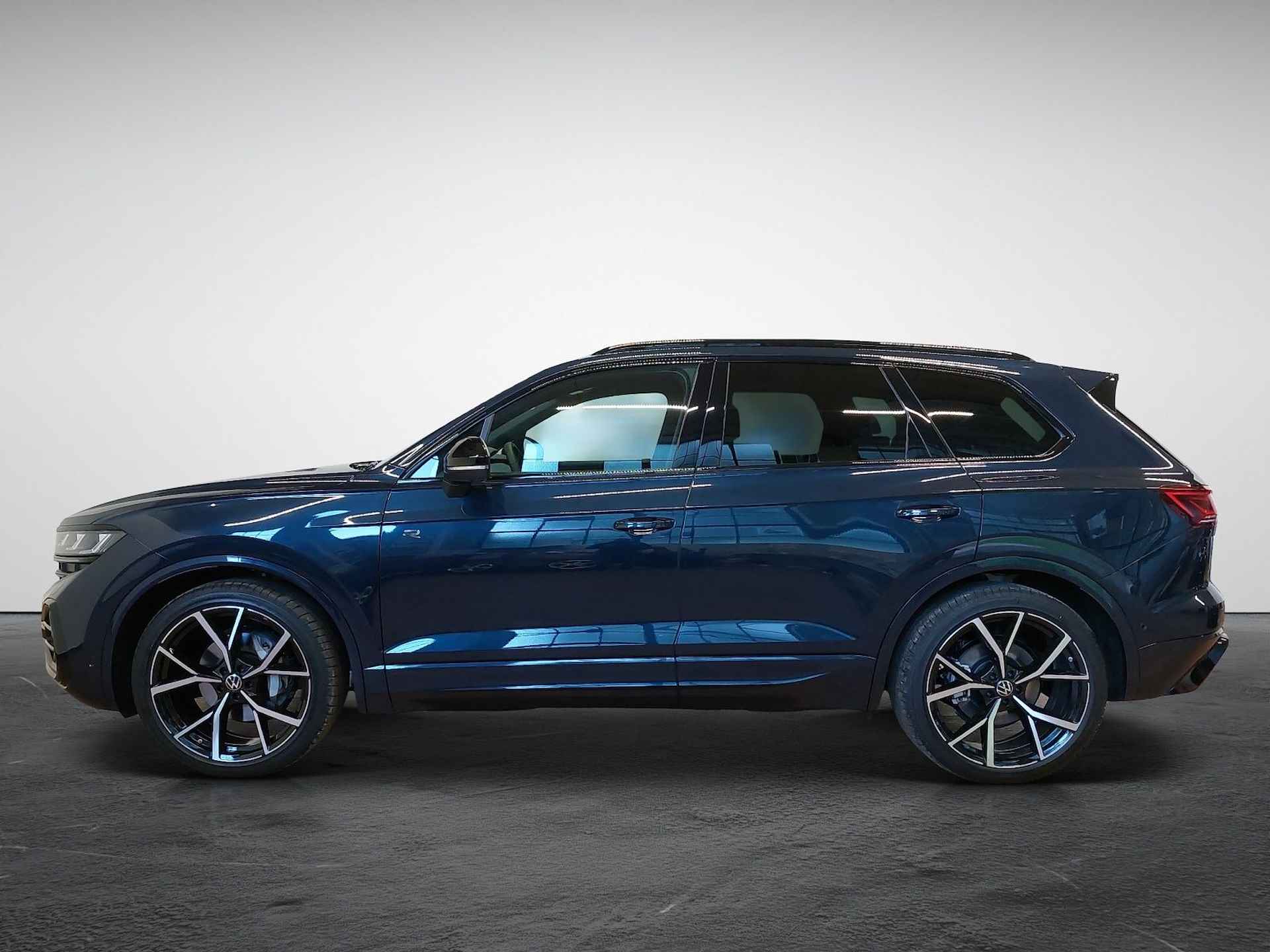 Volkswagen Touareg 3.0 TDI 286 PK R-Line ACC Panoramadak Head-Up Luchtvering 22 Inch Nachtzicht Standkachel Massage Stoelkoeling - 2/15