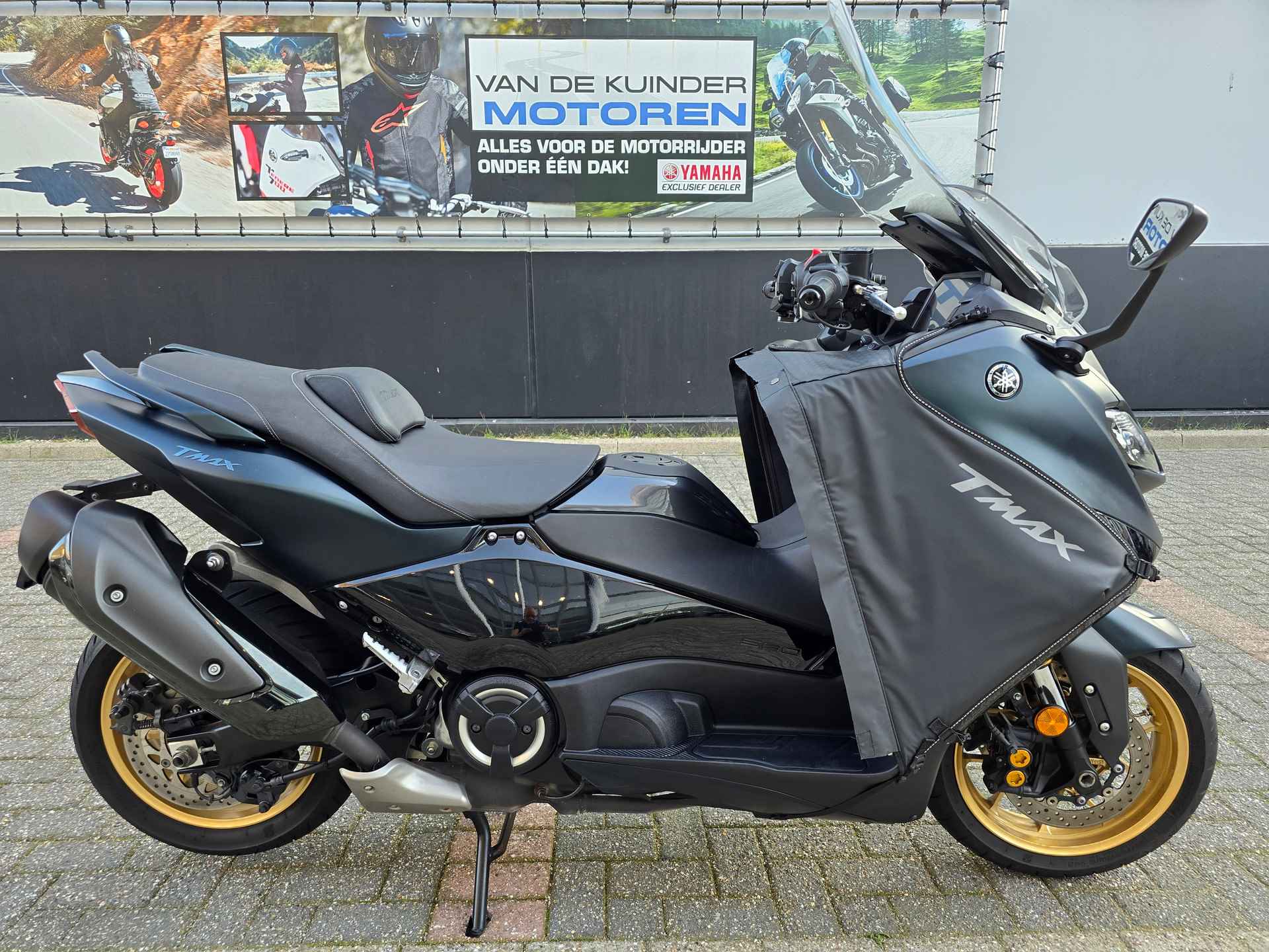 Yamaha TMAX TECH MAX 560