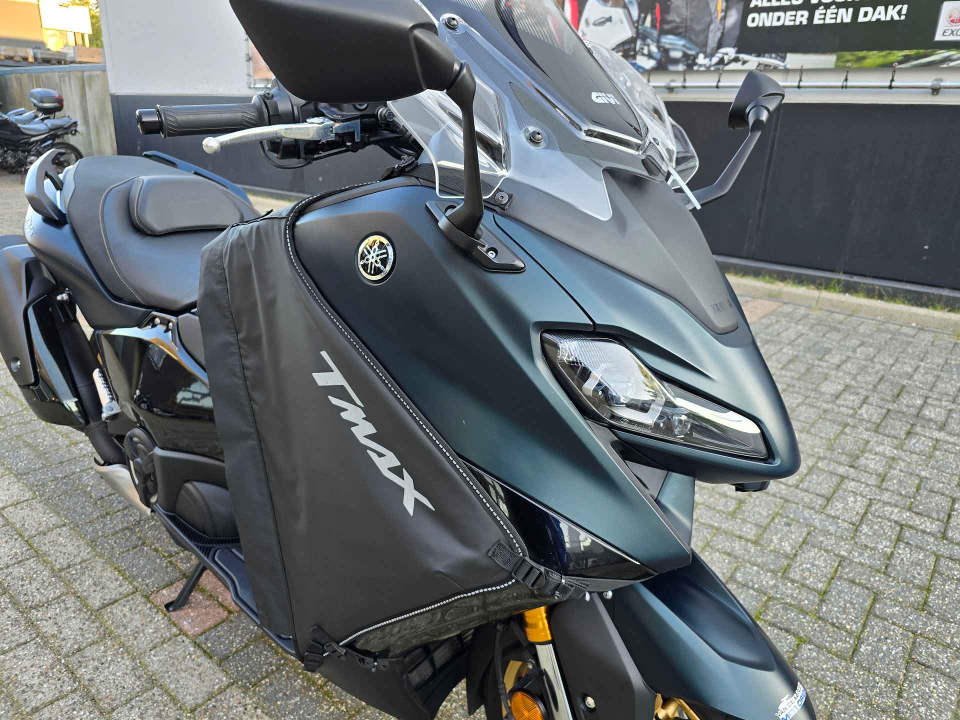 Yamaha TMAX TECH MAX 560 - 8/21