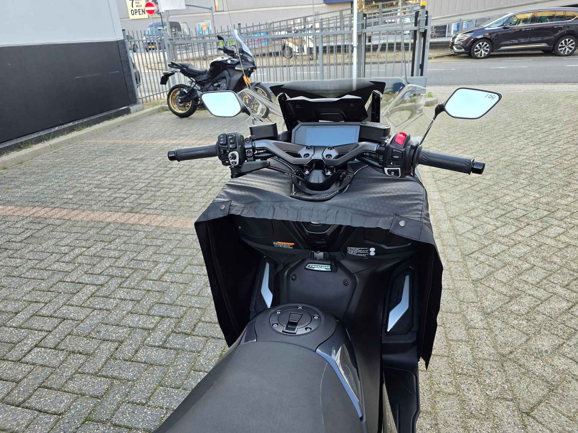 Yamaha TMAX TECH MAX 560 - 9/21