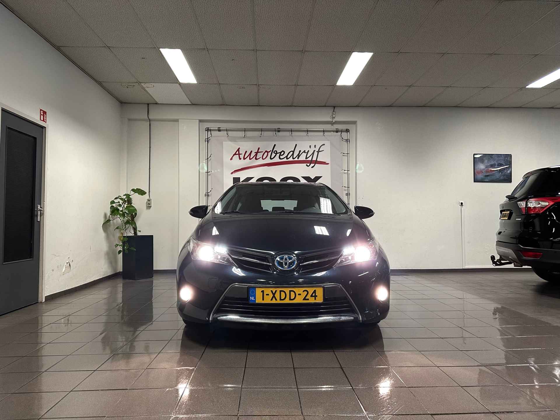 Toyota Auris 1.8 Hybrid Aspiration * Dealer onderhouden / Navigatie / Camera / Trekhaak / NL Auto * - 8/24