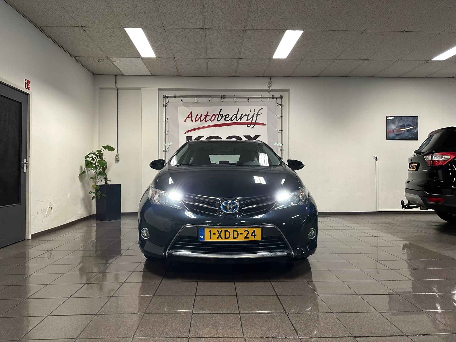 Toyota Auris 1.8 Hybrid Aspiration * Dealer onderhouden / Navigatie / Camera / Trekhaak / NL Auto * - 9/24