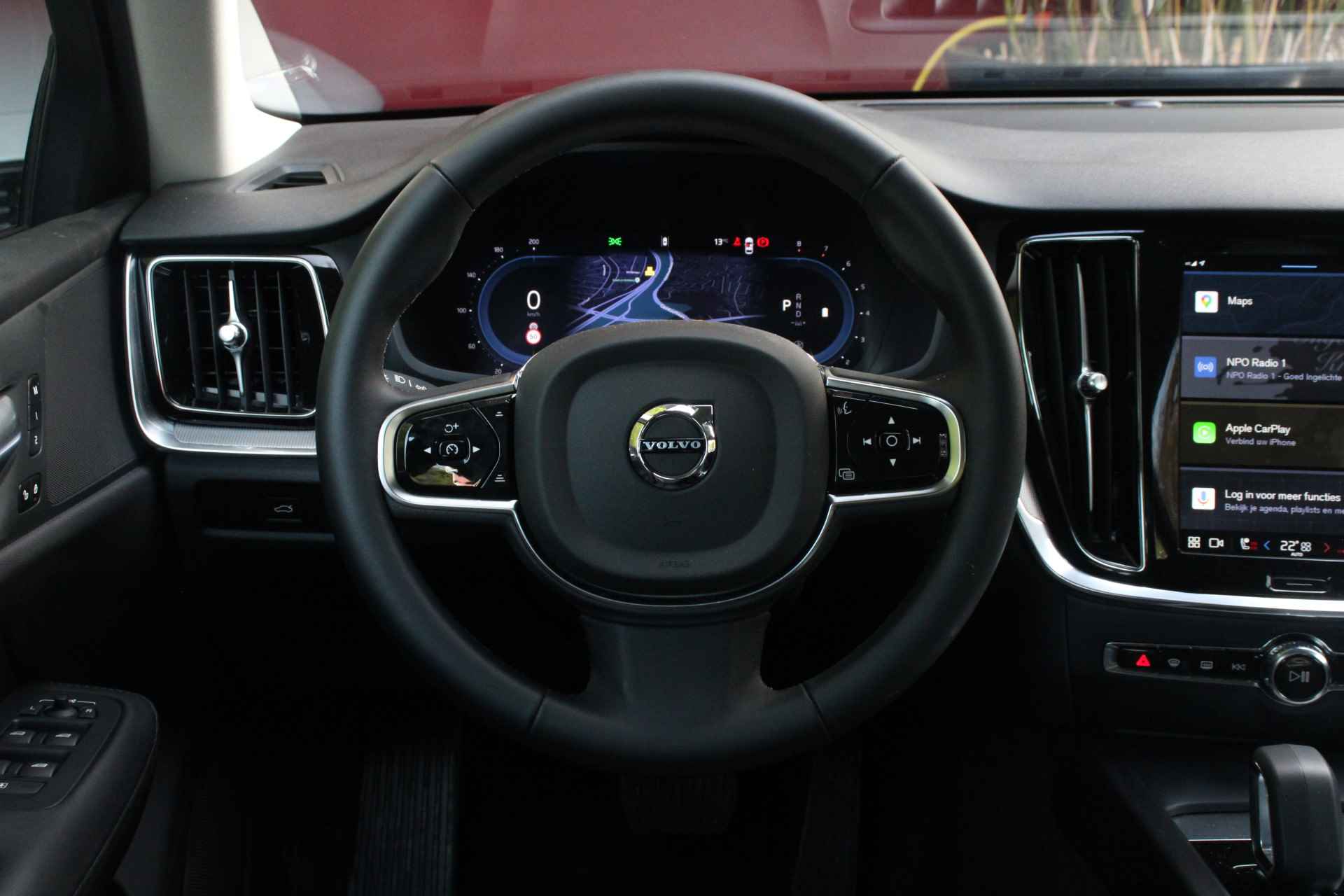 Volvo V60 2.0 B4 Plus Dark | Trekhaak| Stoel/stuurverwarming | Adaptive Cruise | Dodehoeksensoren | Memory Seats - 12/25