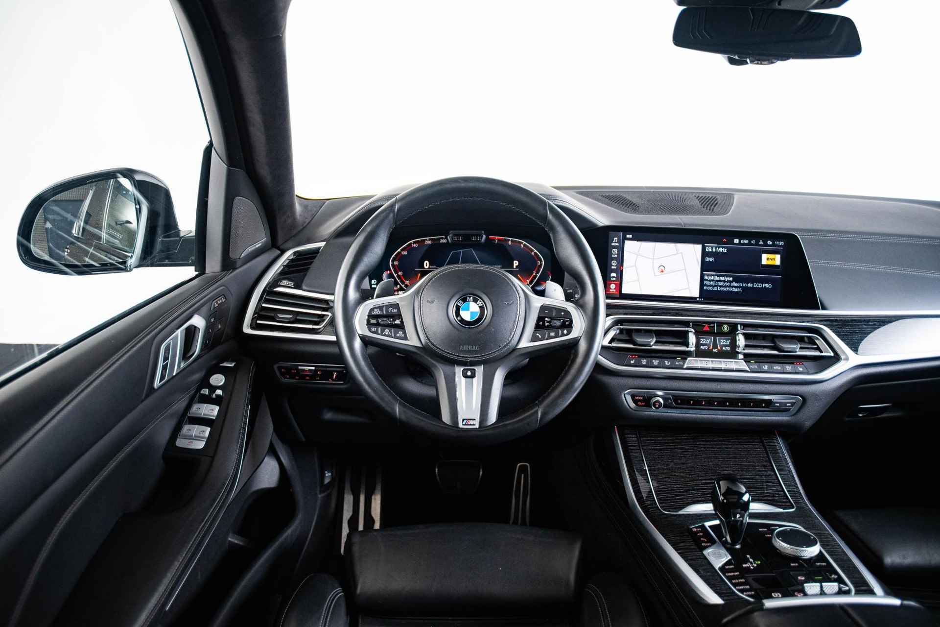 BMW X7 xDrive40i High Executive M Sport- Panoramadak - Park/Driving Assistent - Comfortstoelen - Derde zitrij - Head up - Harman Kardon - XOffroad Pack - Comfort Access - Alarmsysteem klasse 3 - 14/81